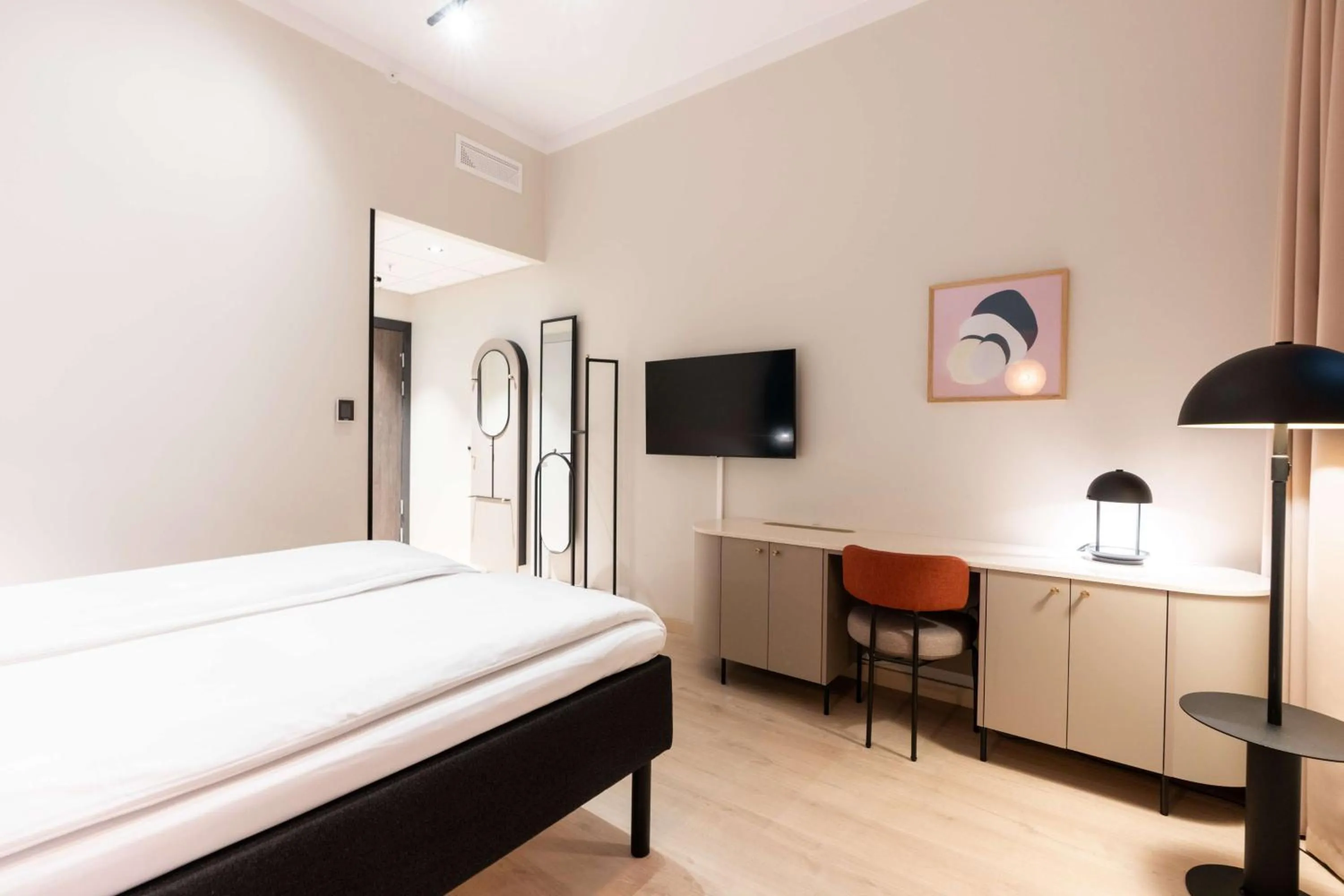 Bedroom, Bed in Scandic Torget Bergen