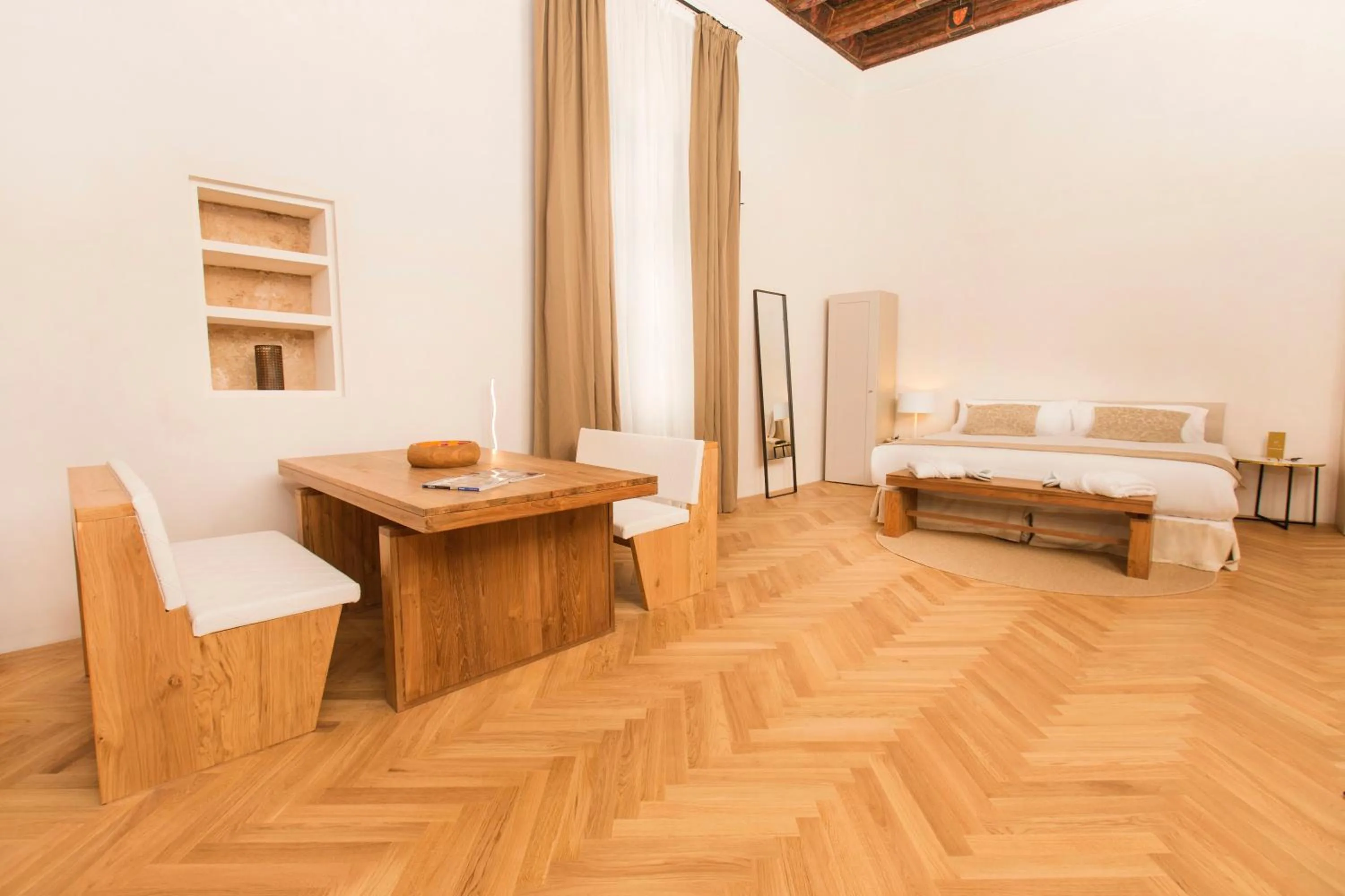 Bedroom, Bed in ICON Rosetó