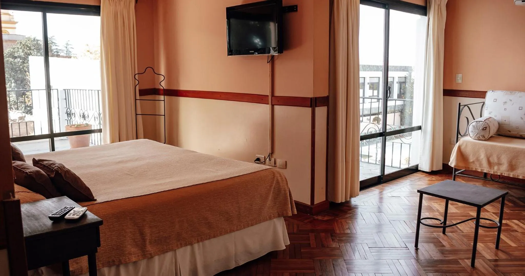 Bed in Hotel Los Sauces