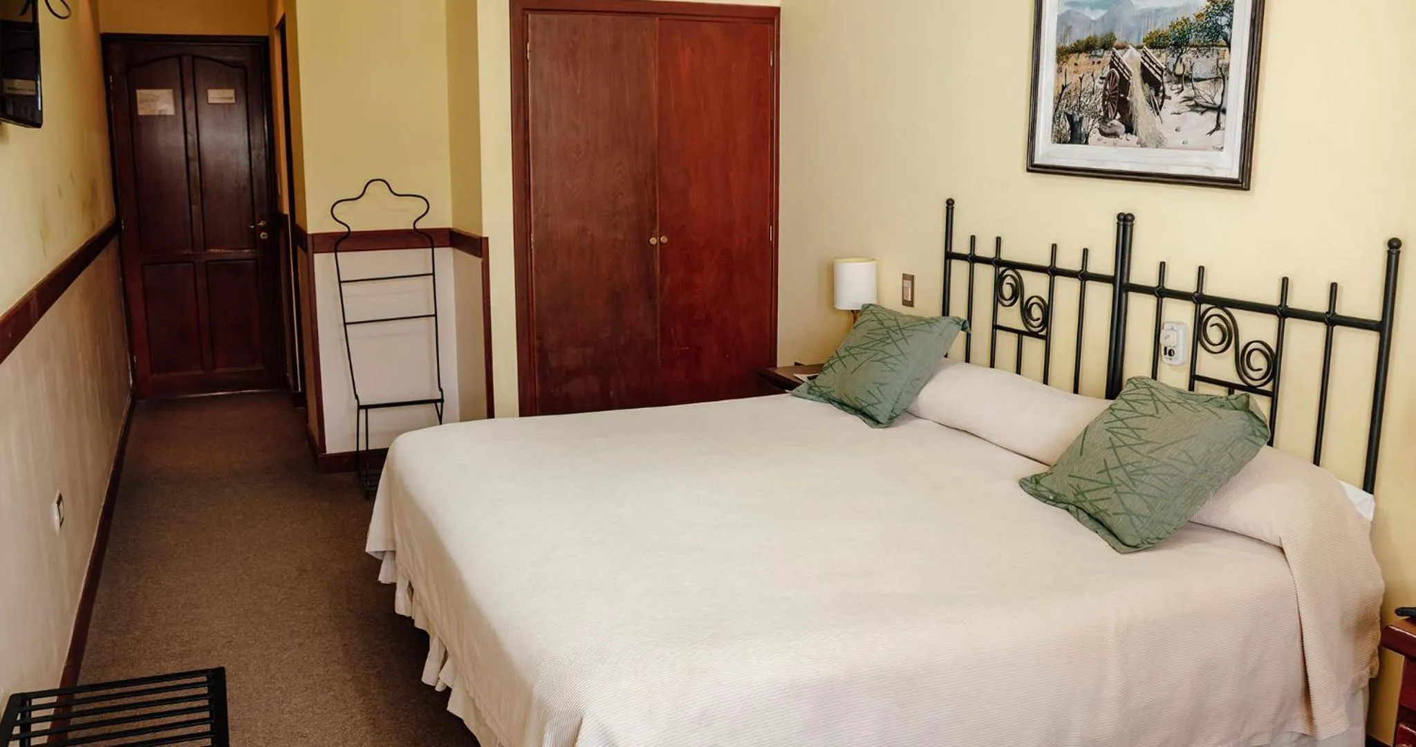 Bed in Hotel Los Sauces