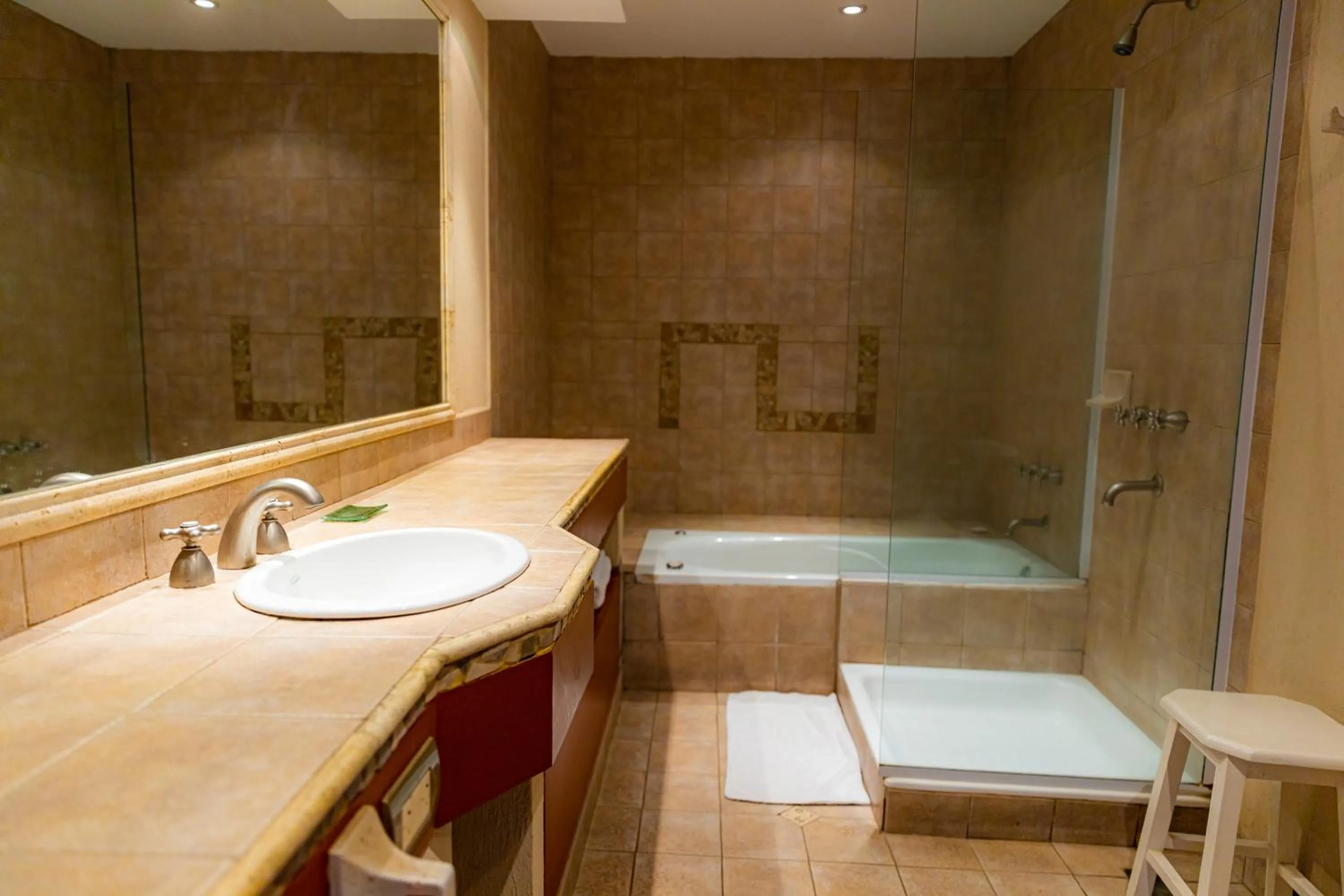 Hot Tub in Hotel Los Sauces