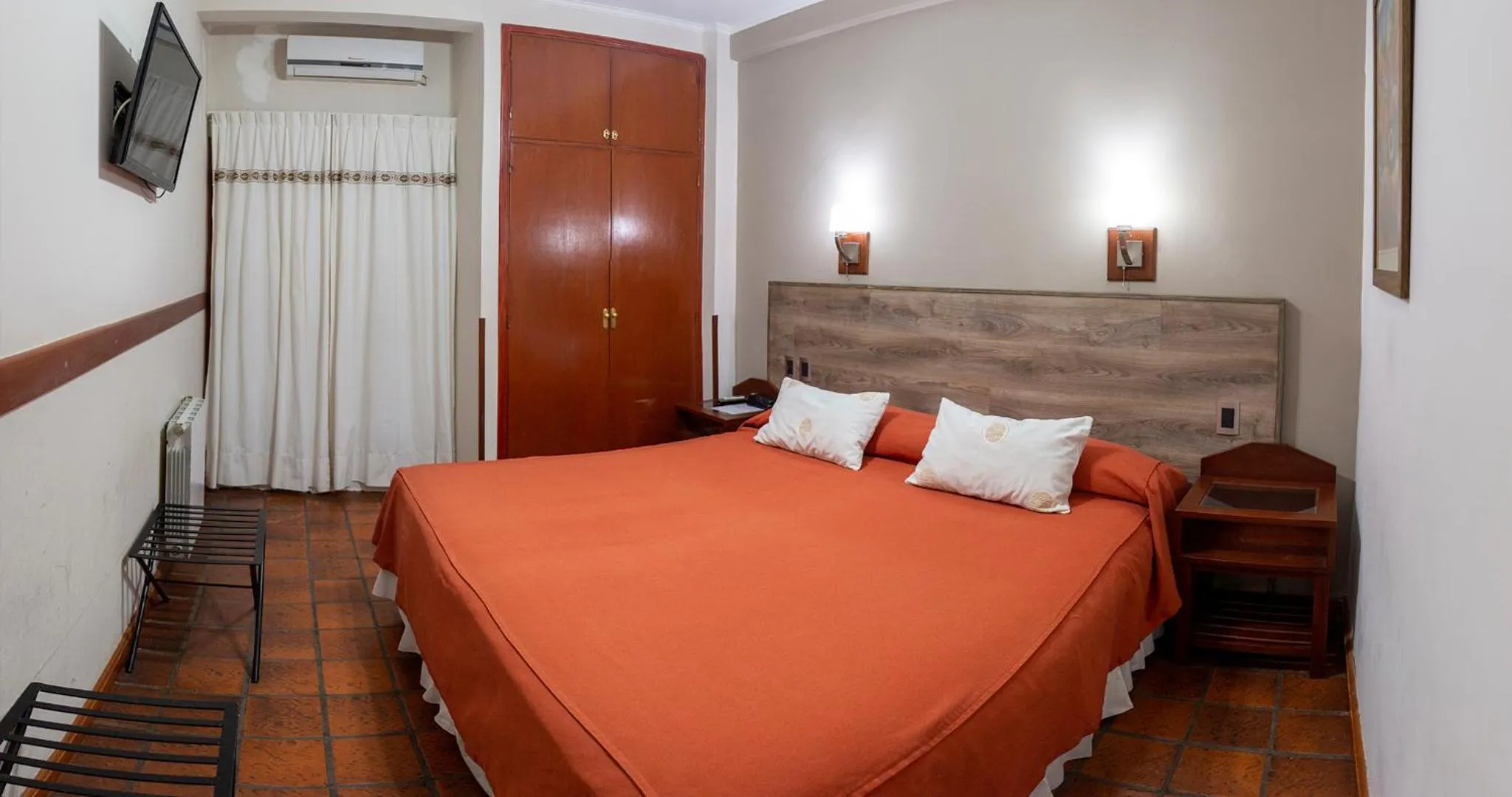 Bed in Hotel Los Sauces