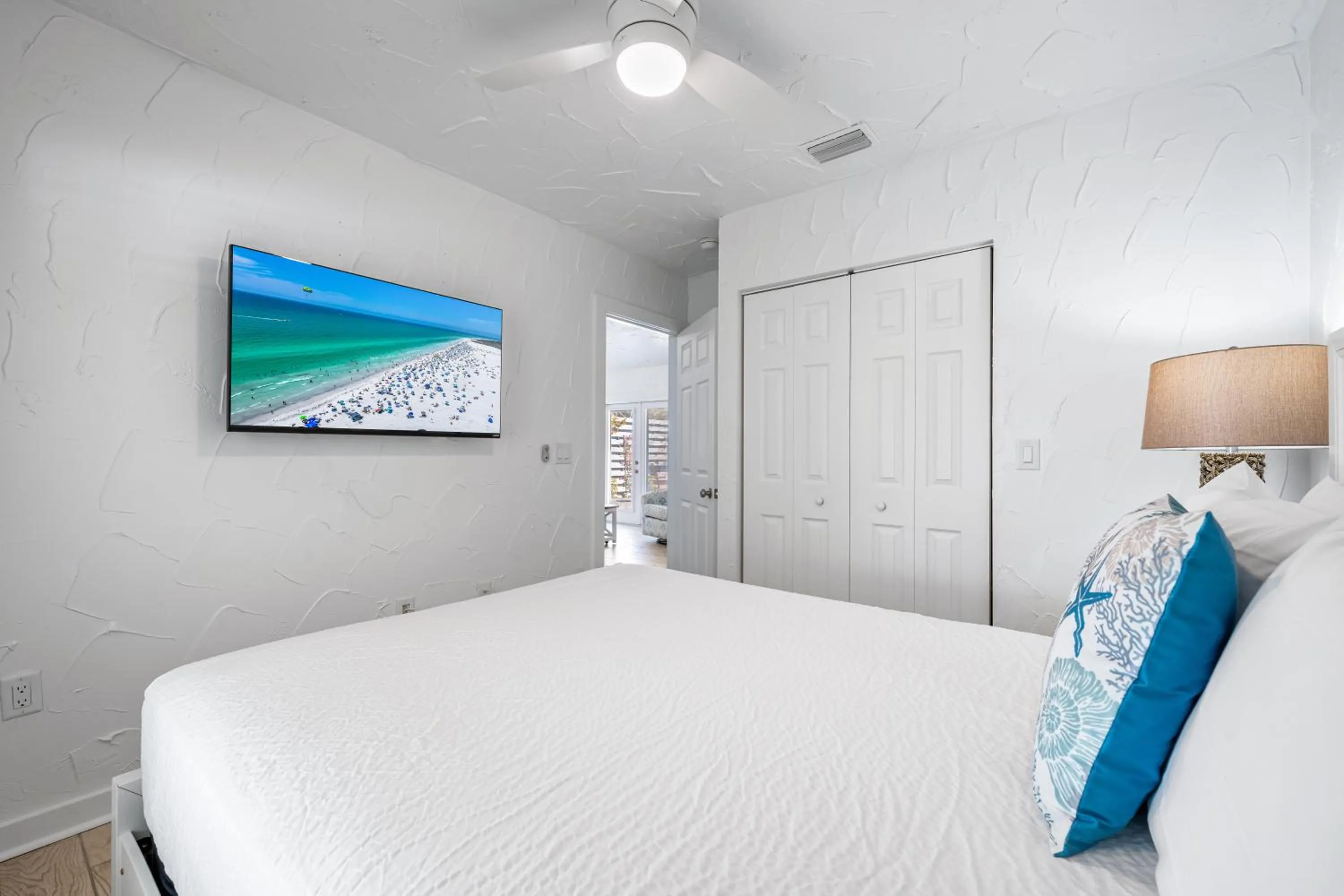 Crescent Beach Villas By Beachside Management