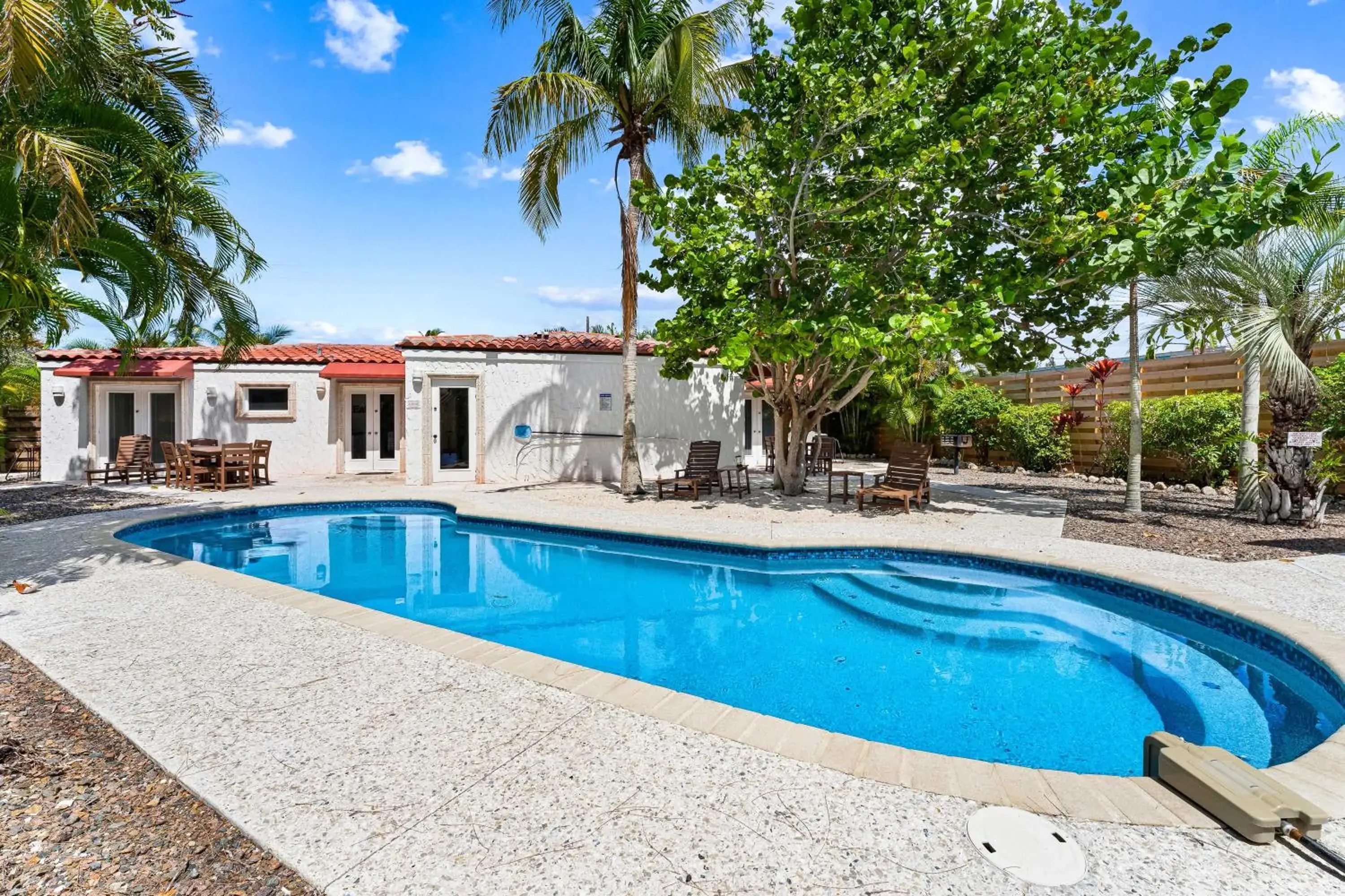 Crescent Beach Villas By Beachside Management Crescent Beach Villas By Beachside Management