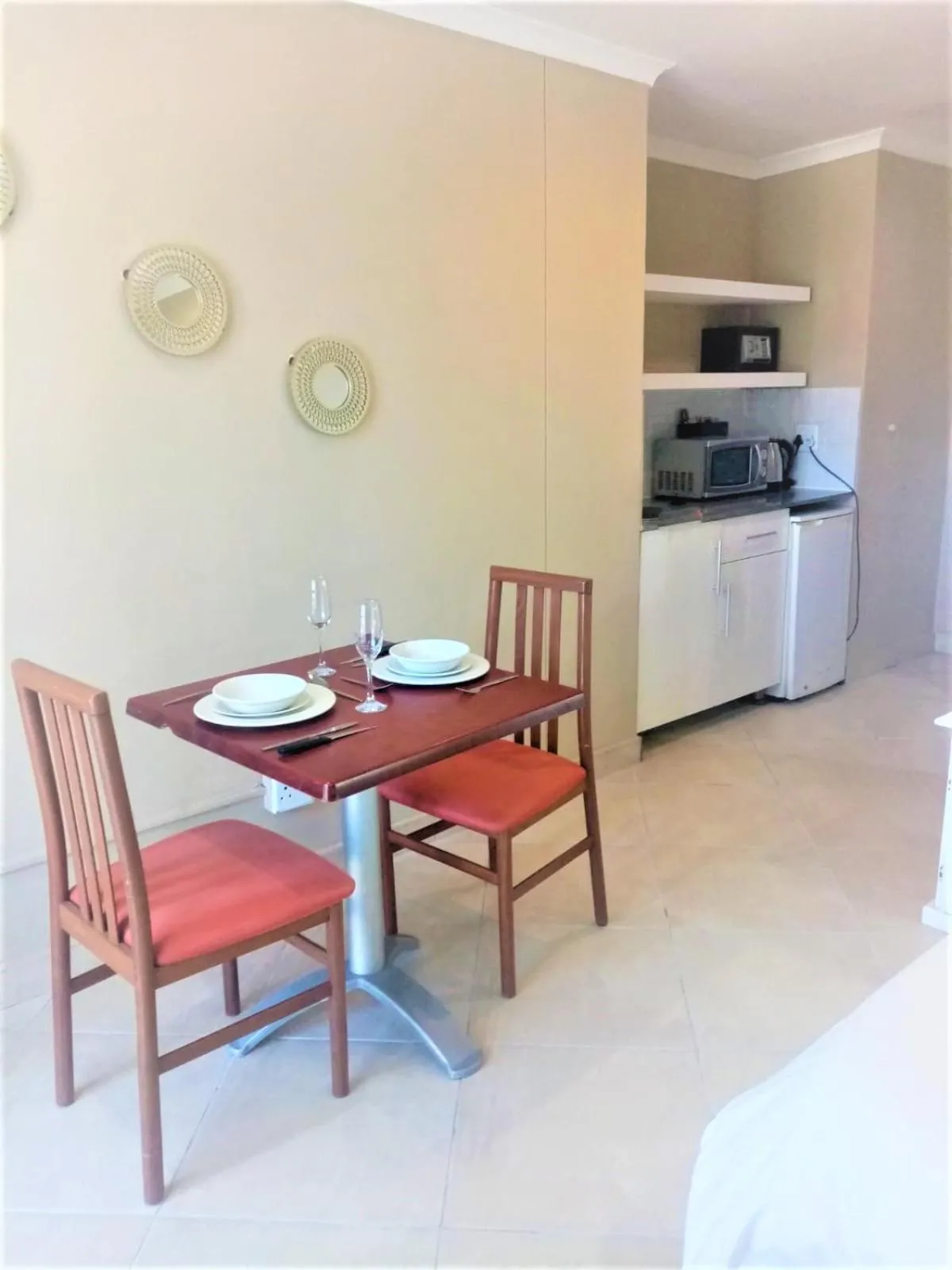 Kitchen or kitchenette, Dining Area in Point Village Hotel and Self Catering