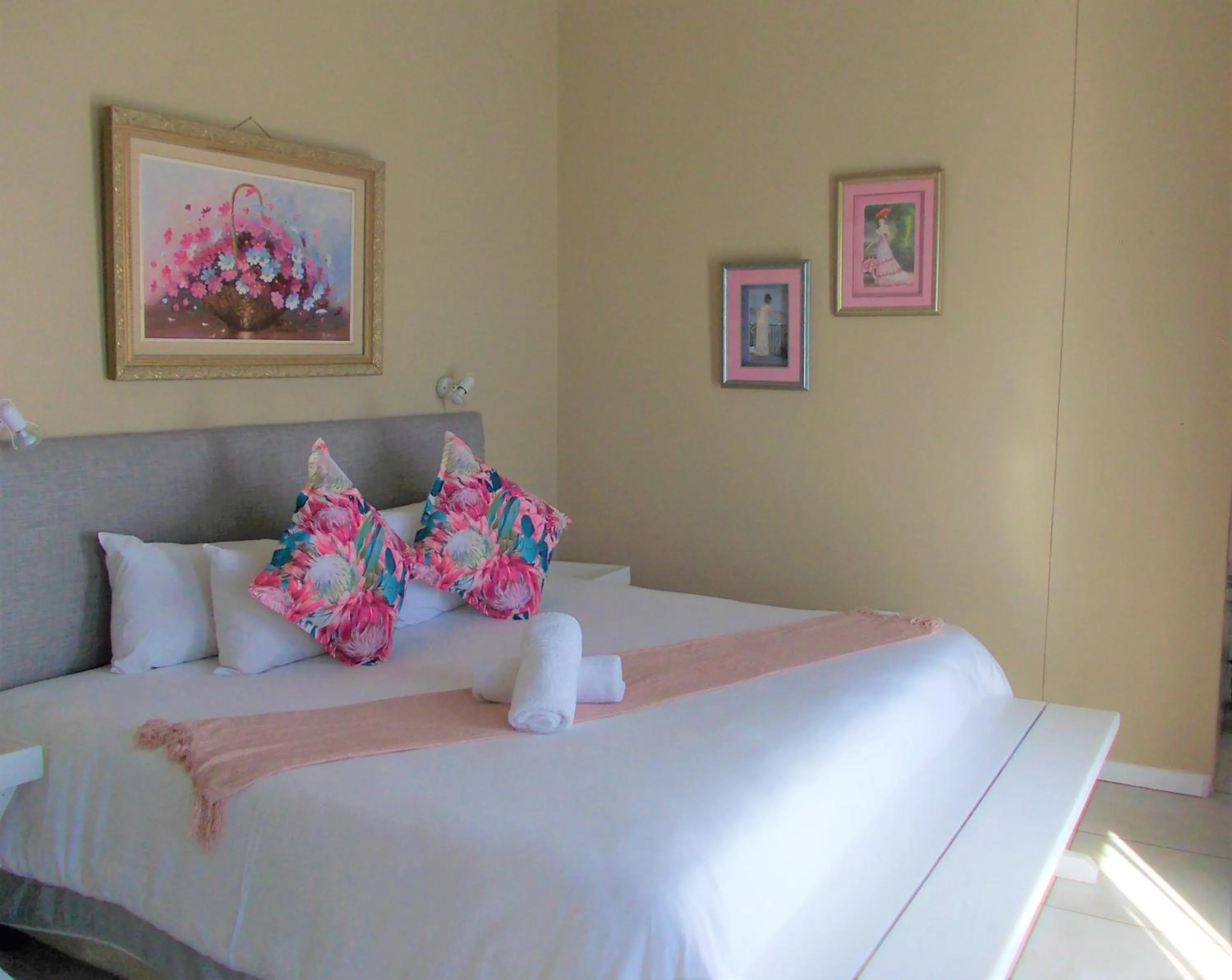 Photo of the whole room, Bed in Point Village Hotel and Self Catering