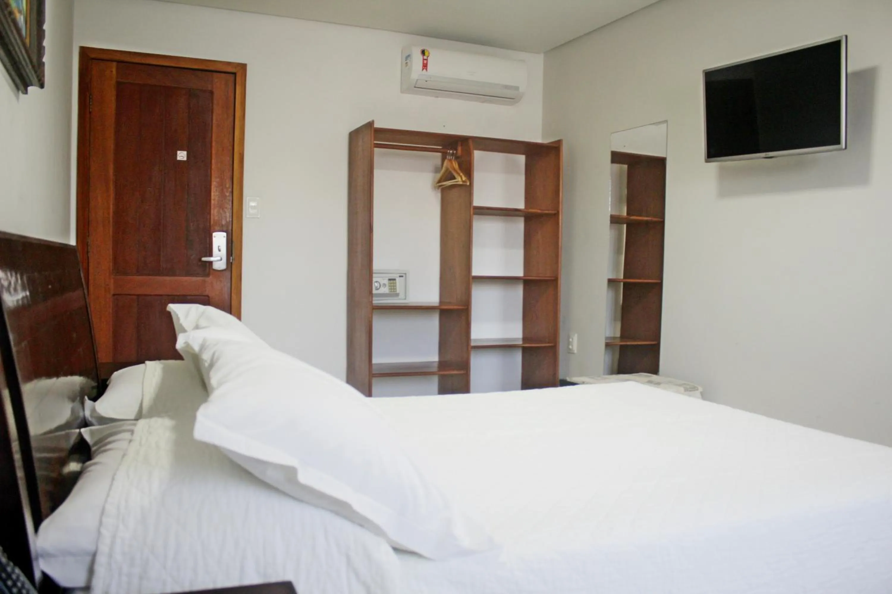 Bed in Hotel La Dolce Vita