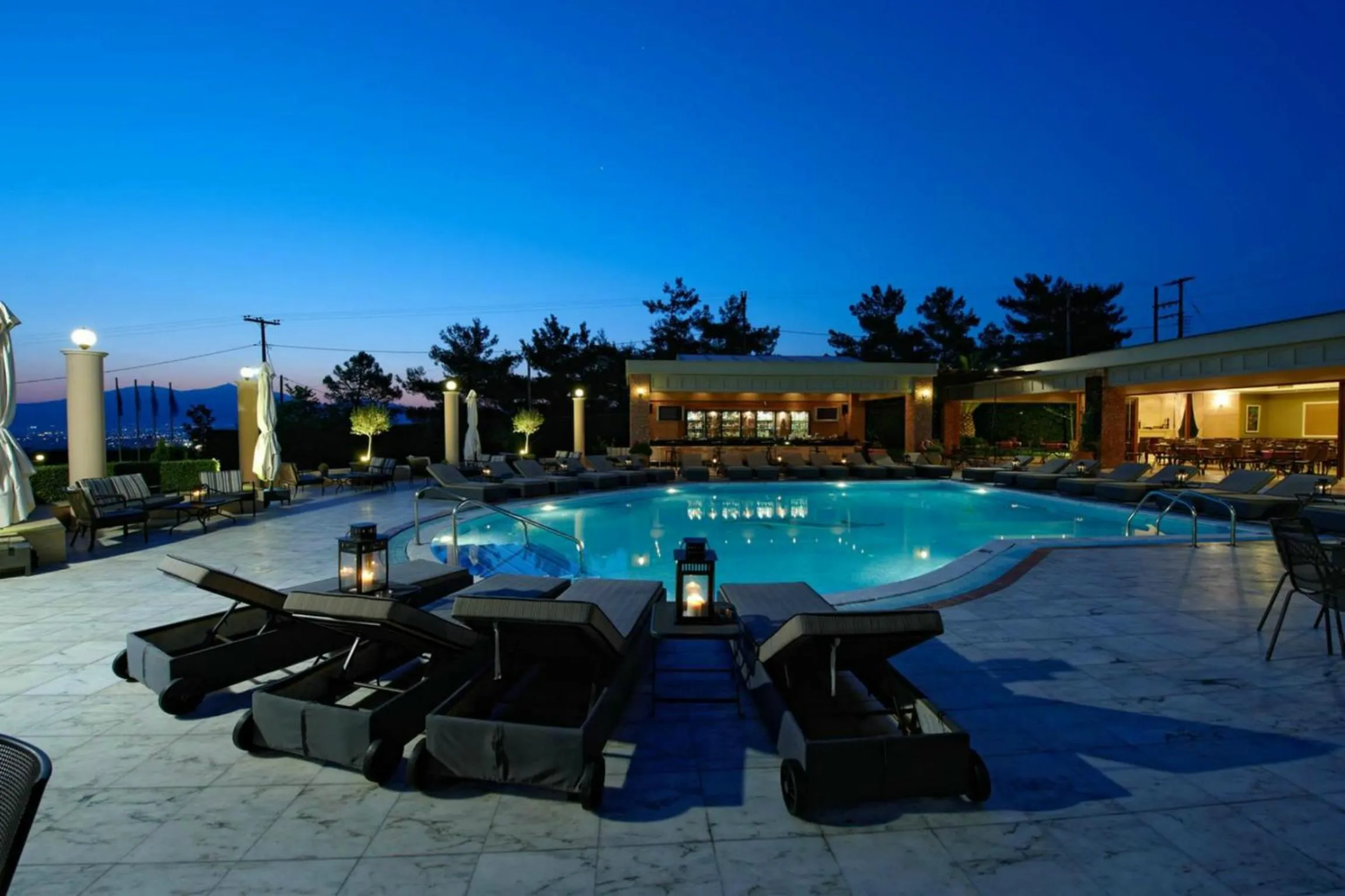 Swimming pool in Royal Hotel Thessaloniki