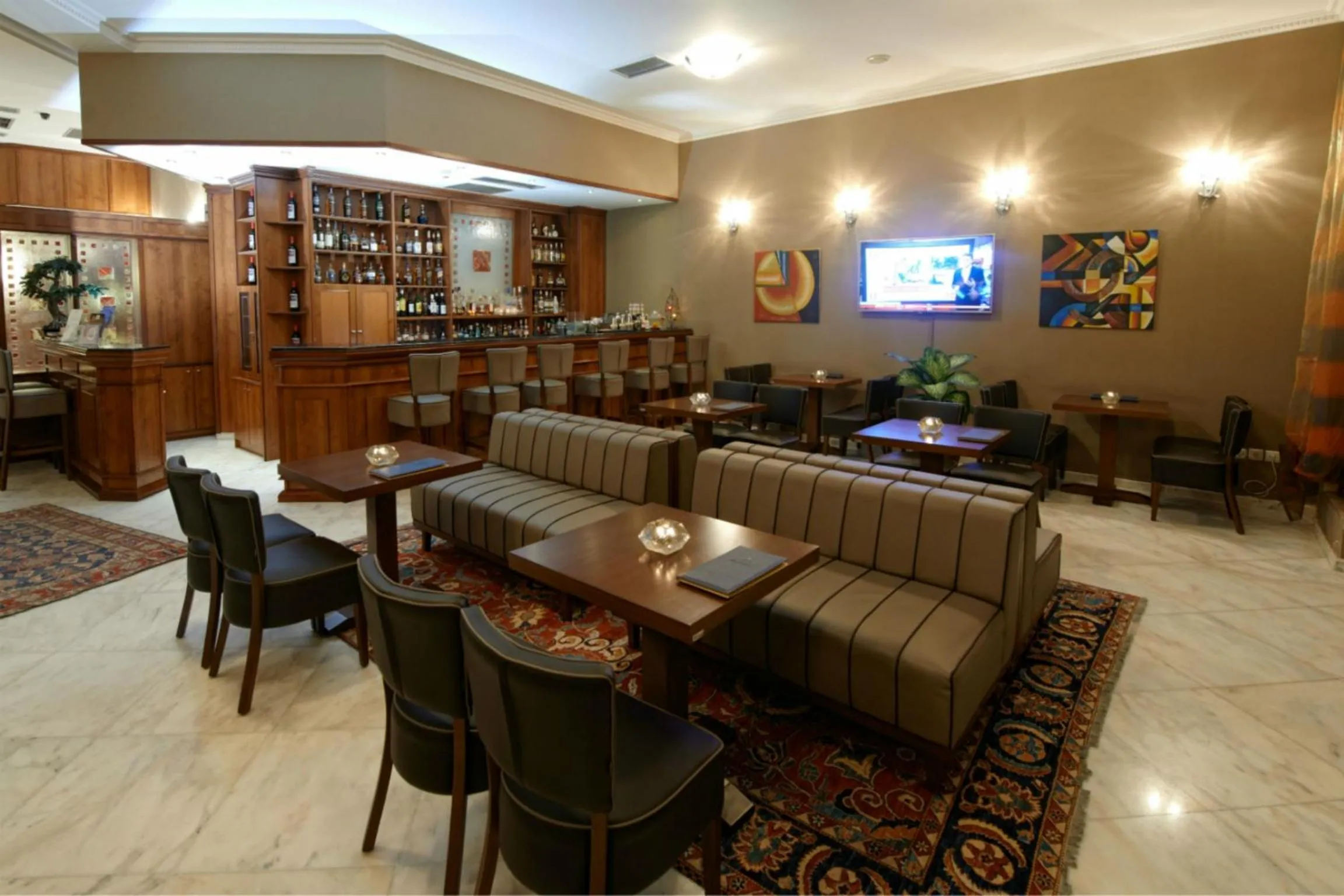 Lounge or bar in Royal Hotel Thessaloniki