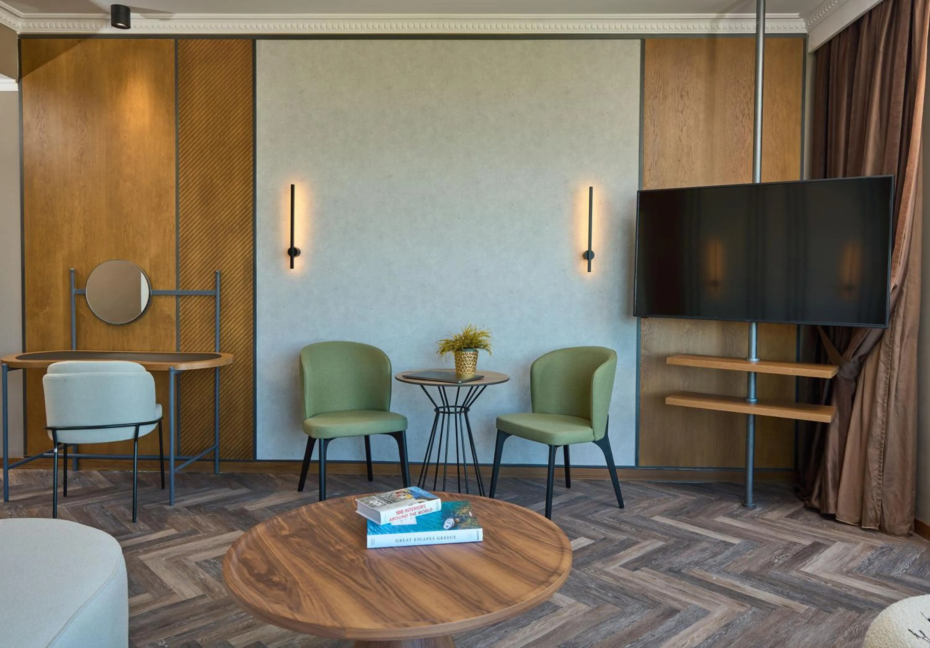 TV and multimedia in Royal Hotel Thessaloniki