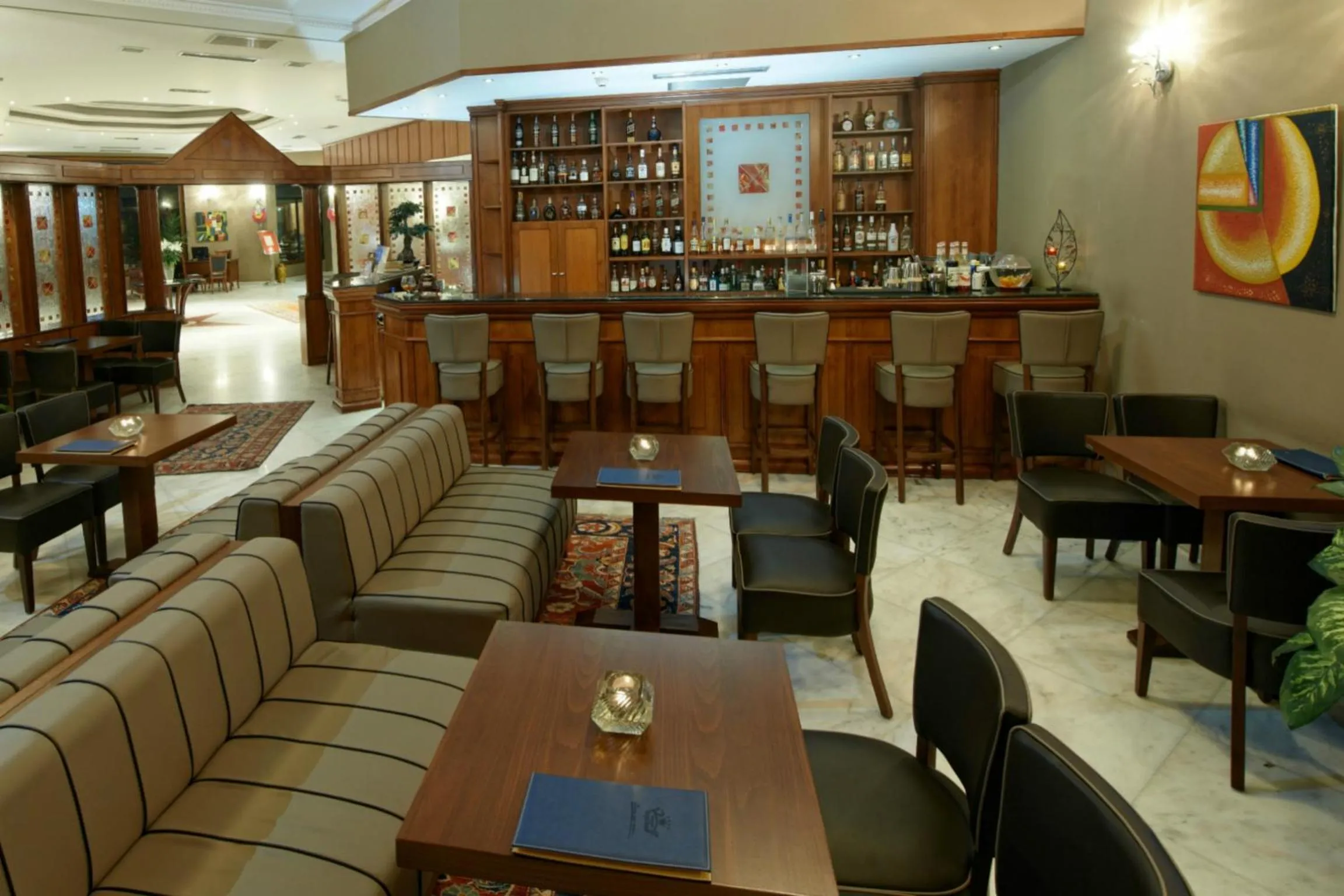 Lounge or bar in Royal Hotel Thessaloniki