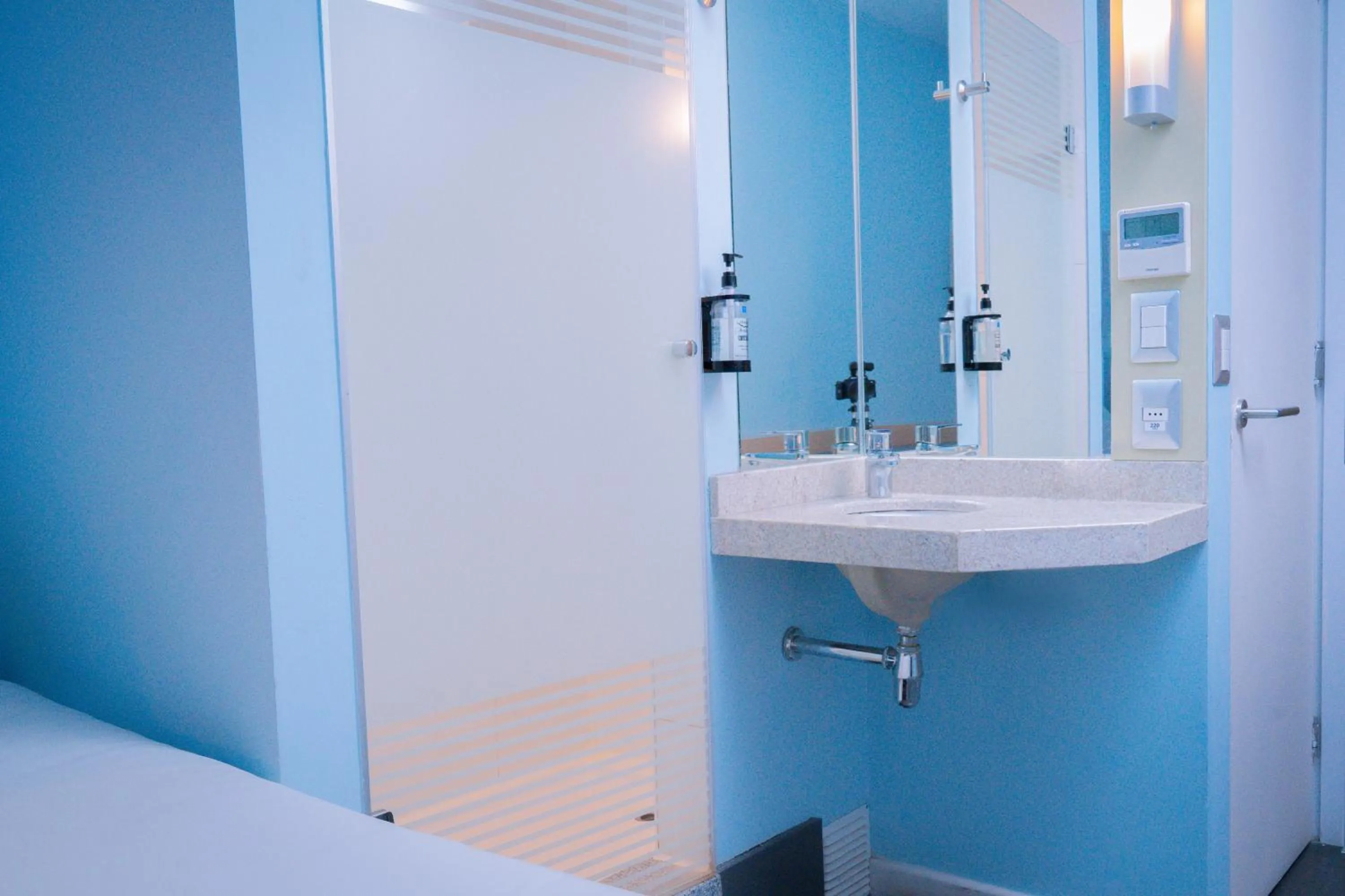 Bathroom in ibis budget Copiapo