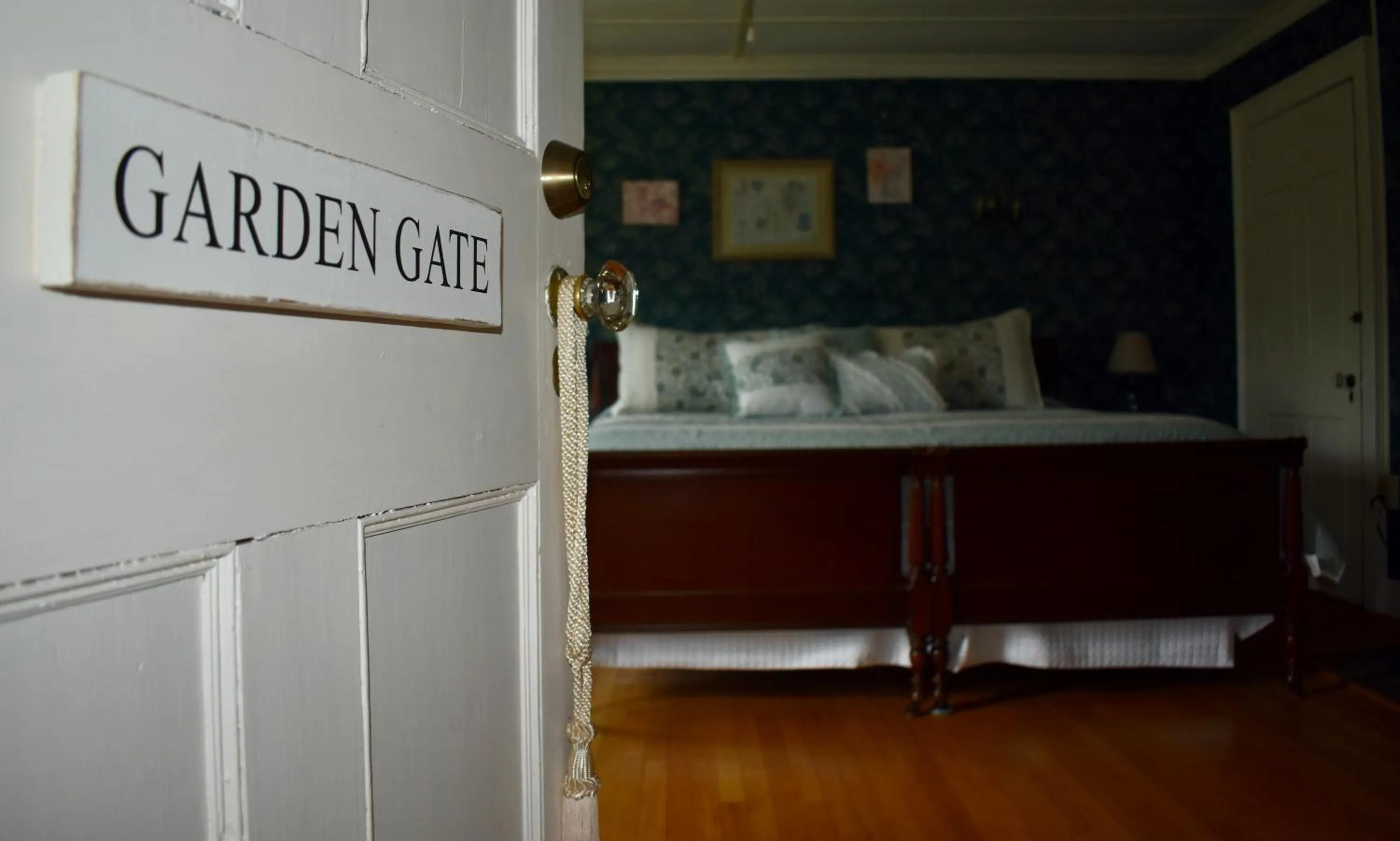 Bed in Harbour House Inn B&B