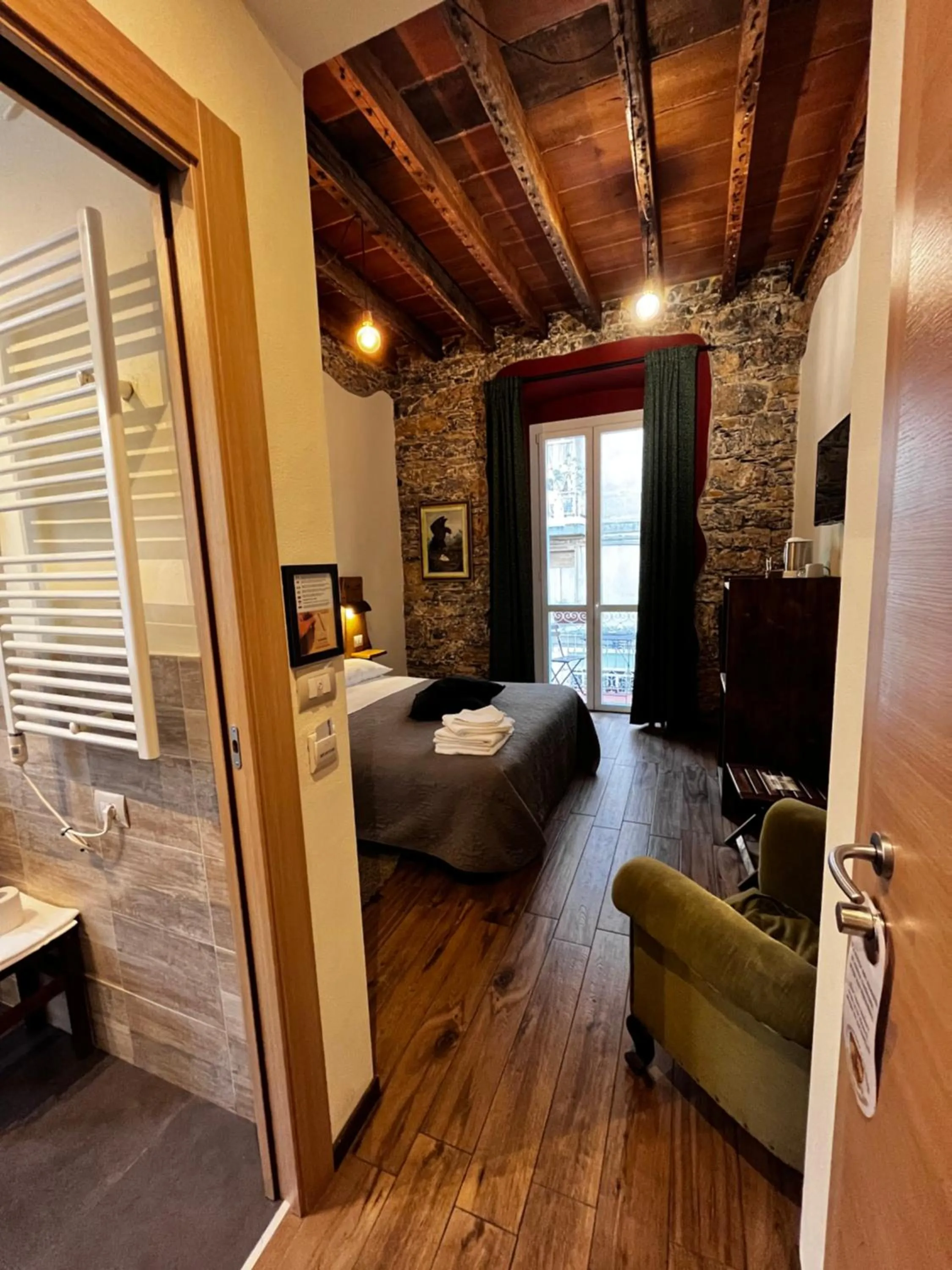 furniture, Bed in La Taverna del Metallo Rooms