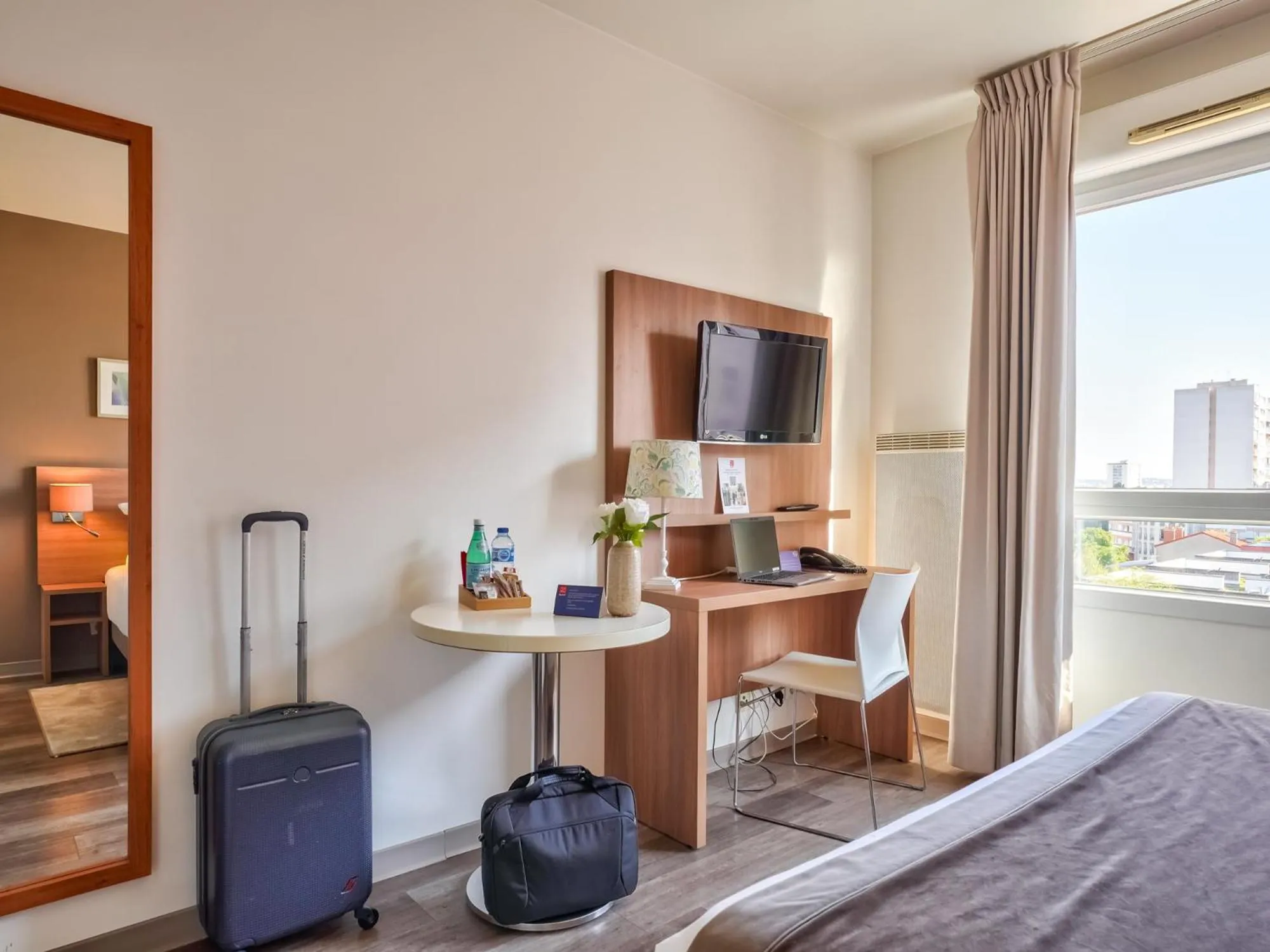 Bedroom, Bed in Séjours & Affaires Paris-Vitry