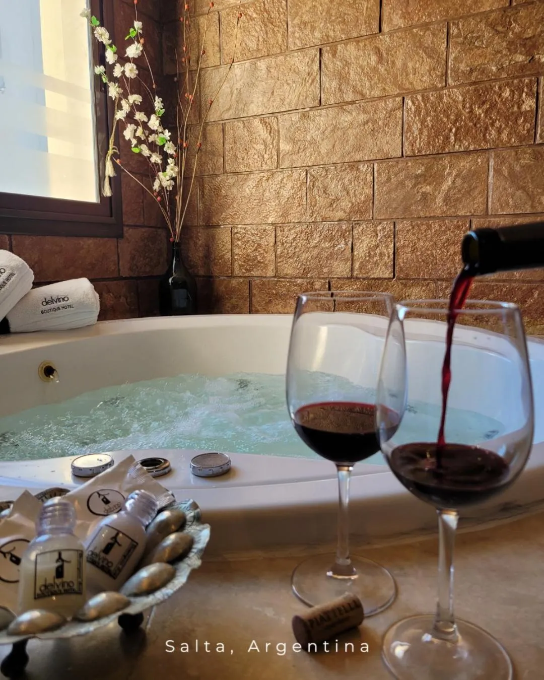 Hot Tub in Delvino Boutique Hotel