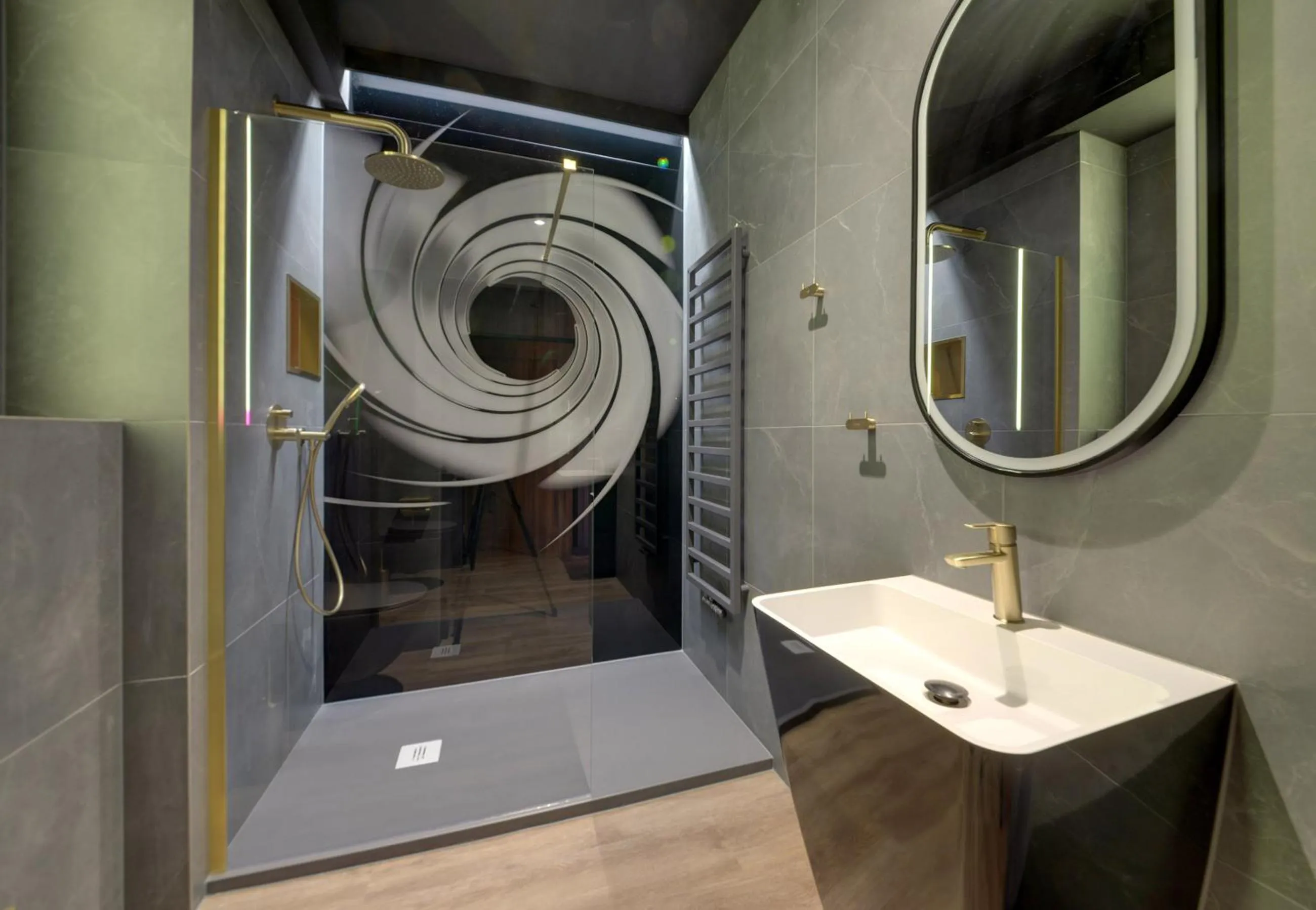 Shower in Q Apartamenty