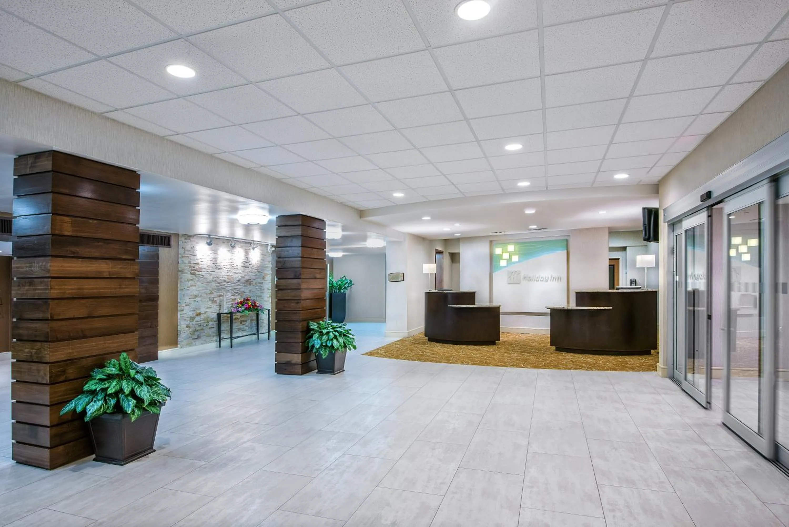 Lobby or reception in Holiday Inn Hotel Dallas DFW Airport West, an IHG Hotel