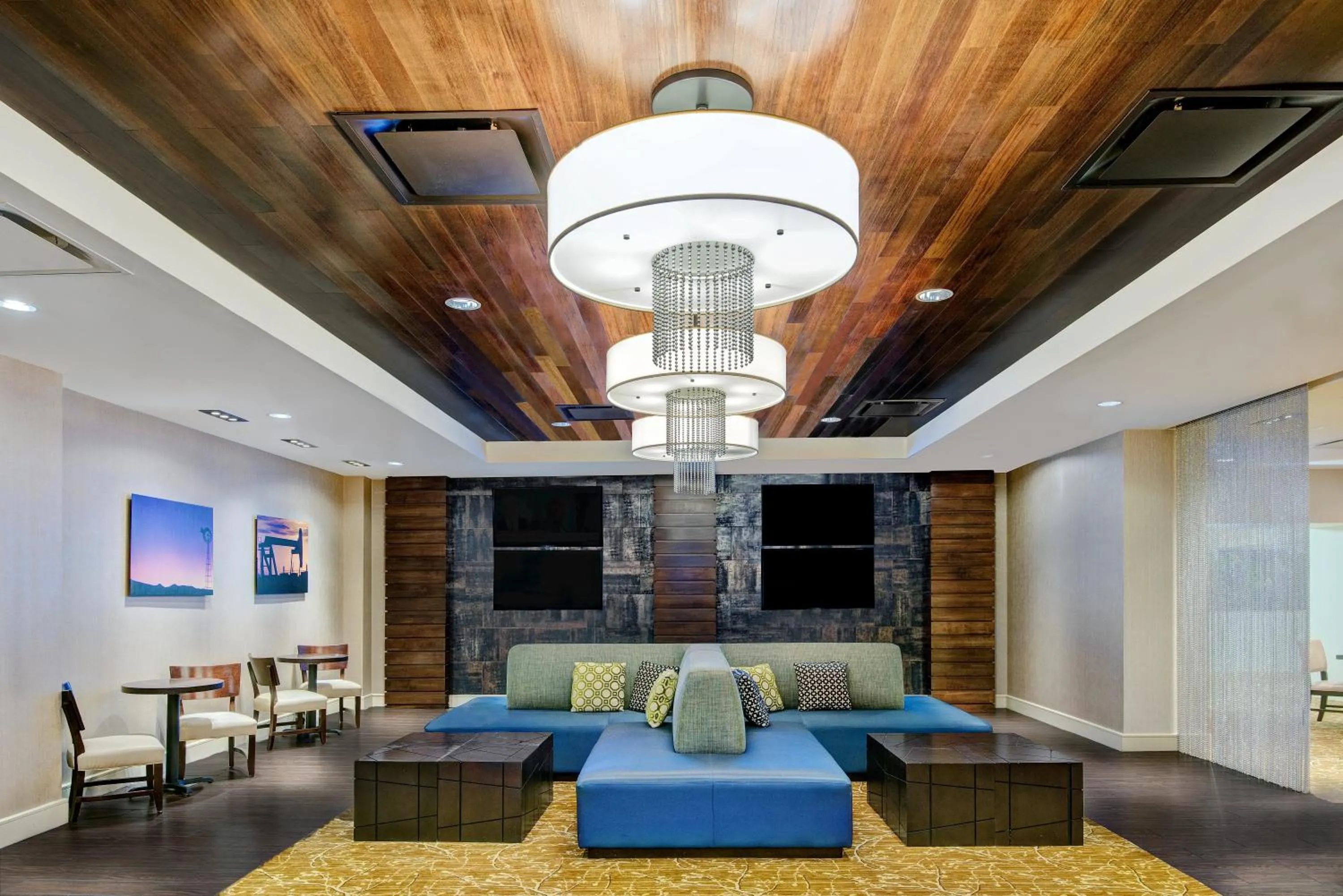 Lobby or reception in Holiday Inn Hotel Dallas DFW Airport West, an IHG Hotel