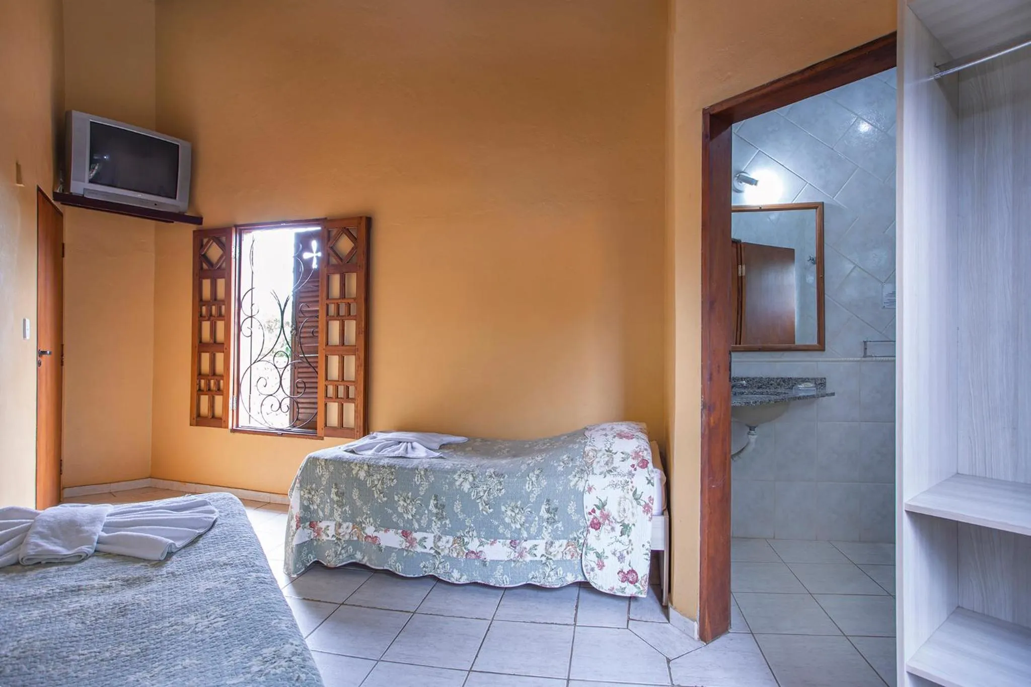 Photo of the whole room, Bed in Hotel Alemão Beach de Ilhabela