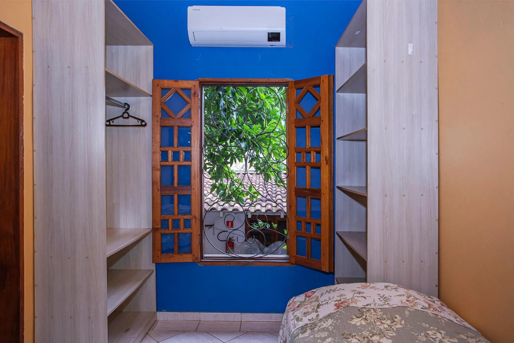 Photo of the whole room, Bed in Hotel Alemão Beach de Ilhabela