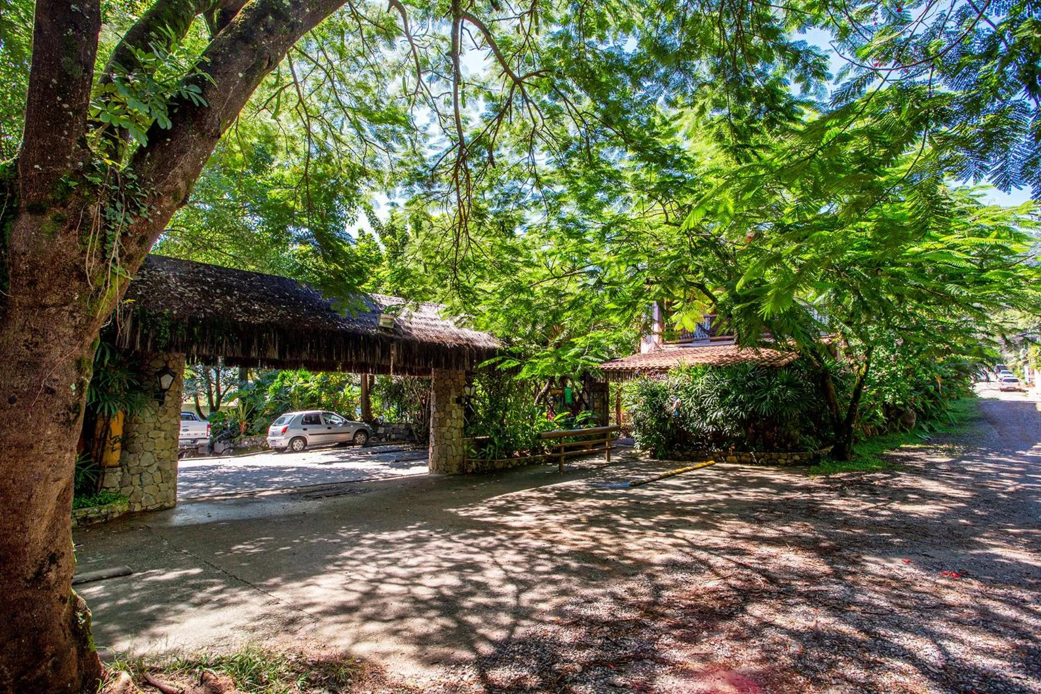Parking in Hotel Alemão Beach de Ilhabela
