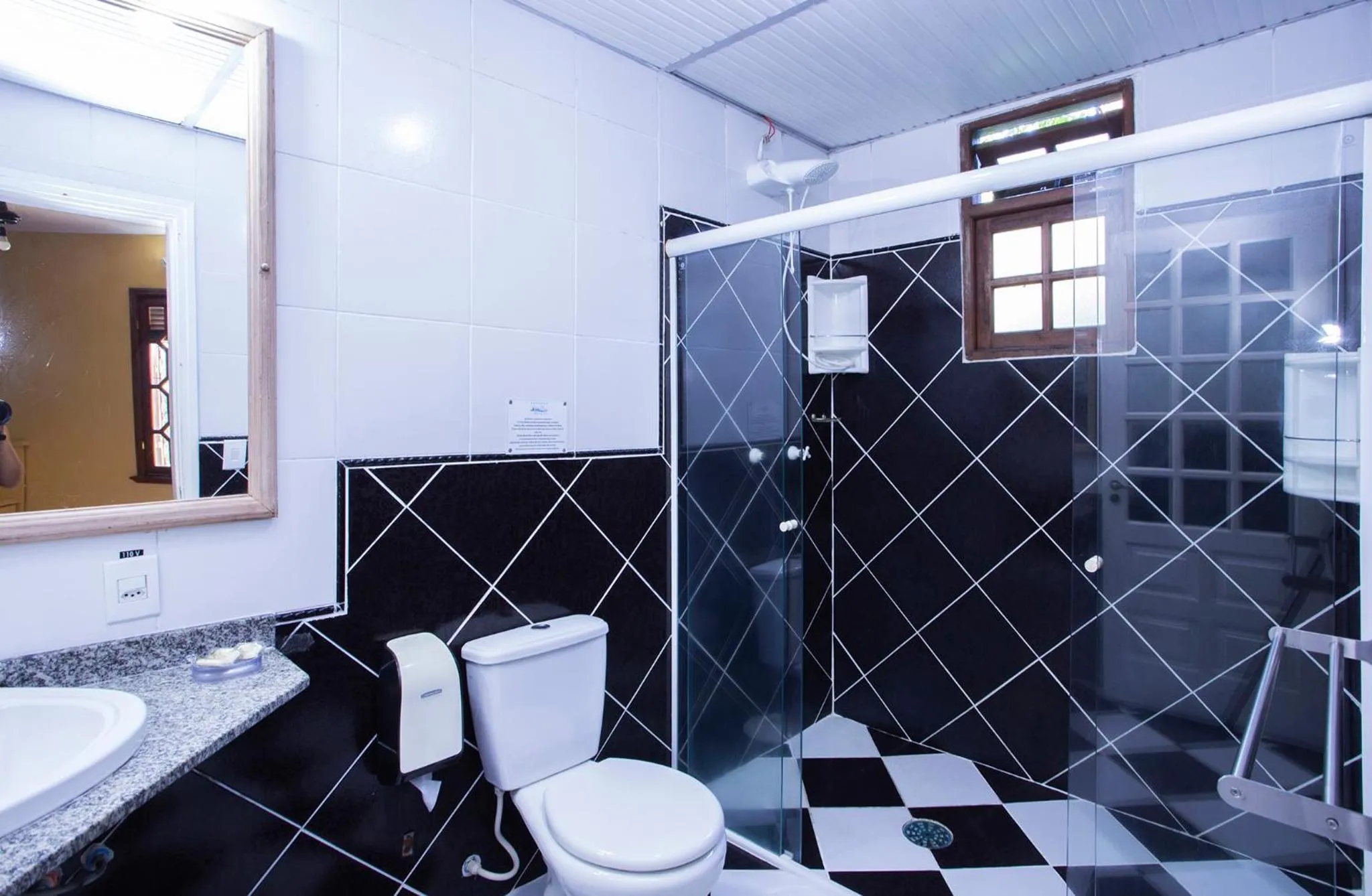 Shower in Hotel Alemão Beach de Ilhabela