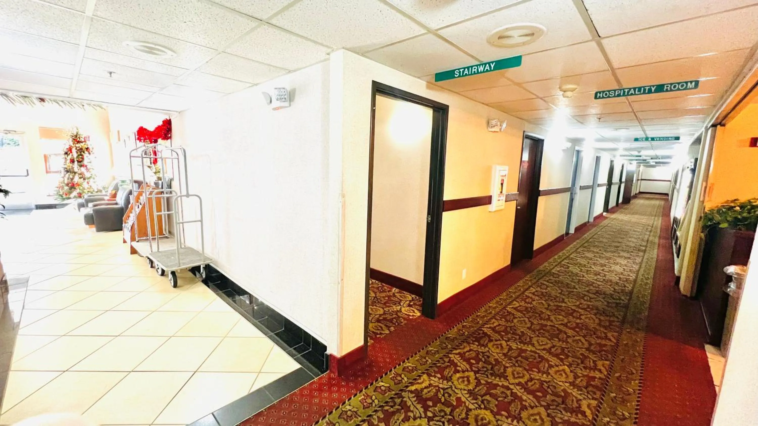 Property building in Suites Portland OR- I-5 OHSU