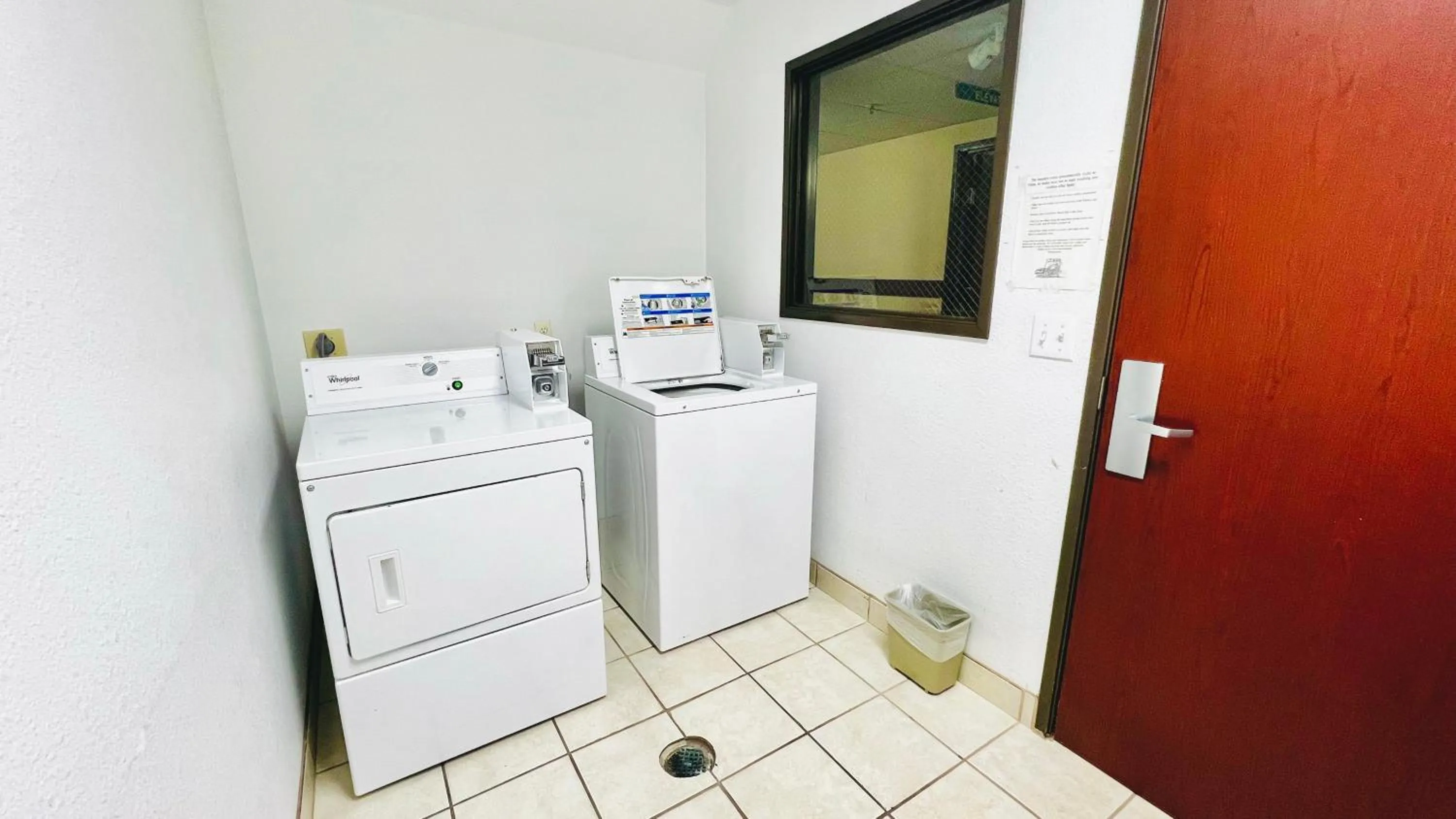 laundry in Suites Portland OR- I-5 OHSU