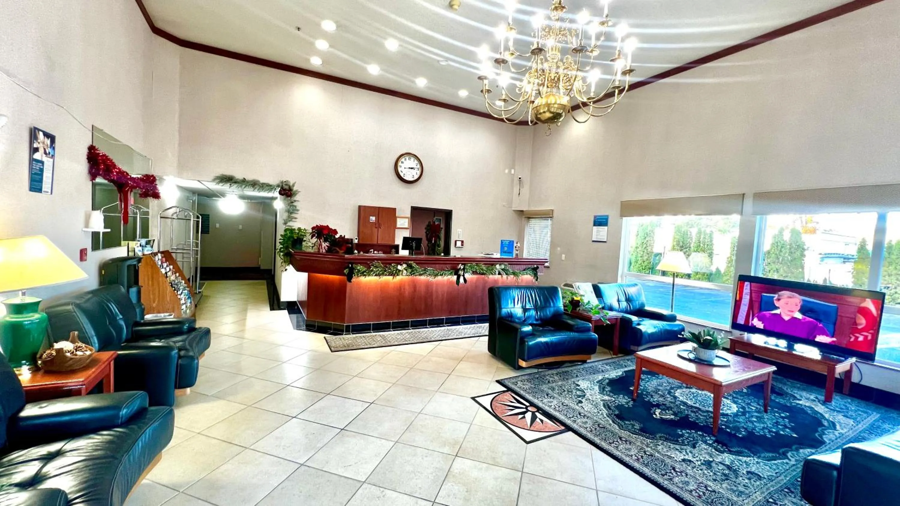 Lobby or reception in Suites Portland OR- I-5 OHSU