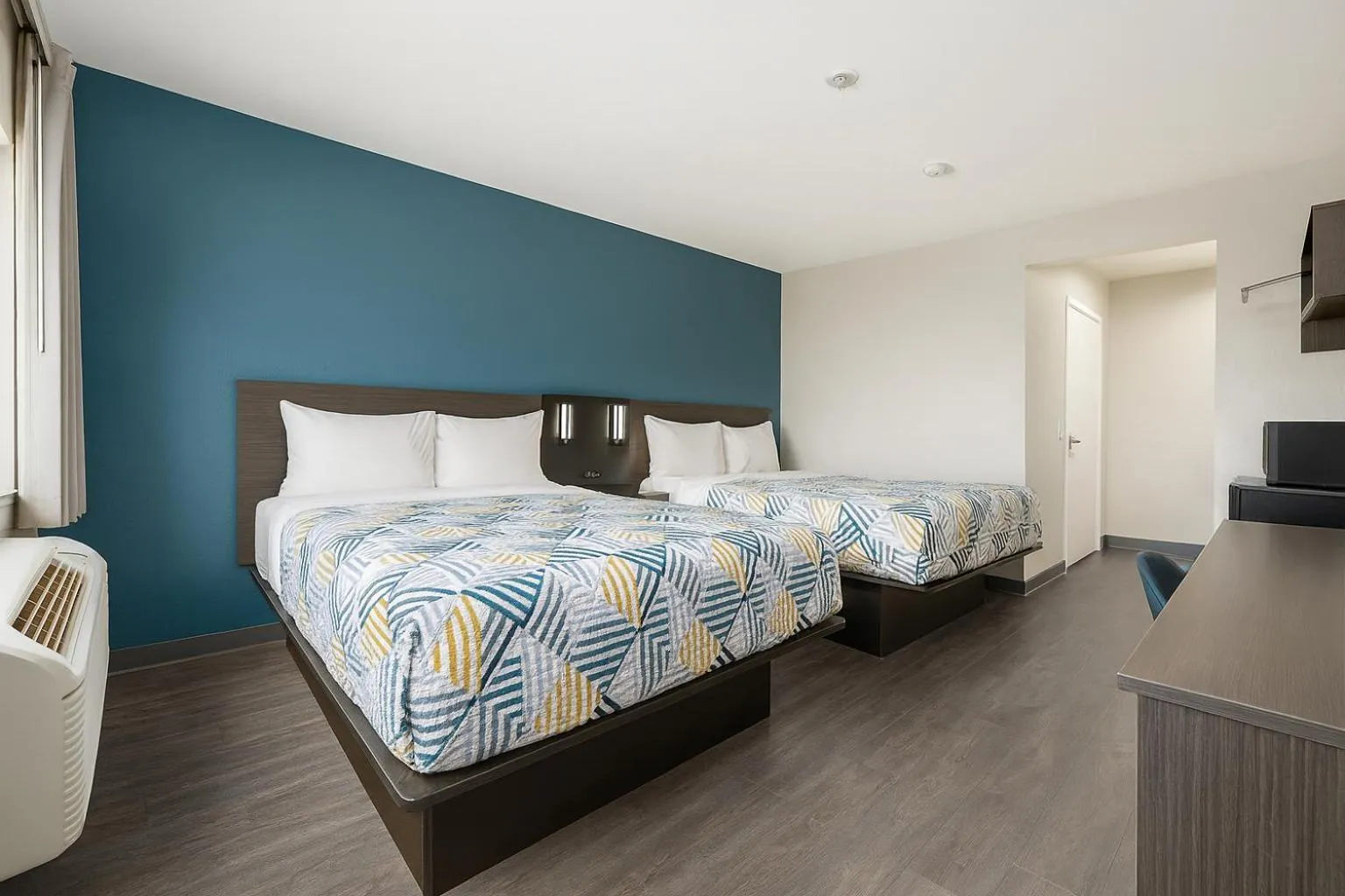 Bedroom, Bed in Motel 6-Westminster, CA - North