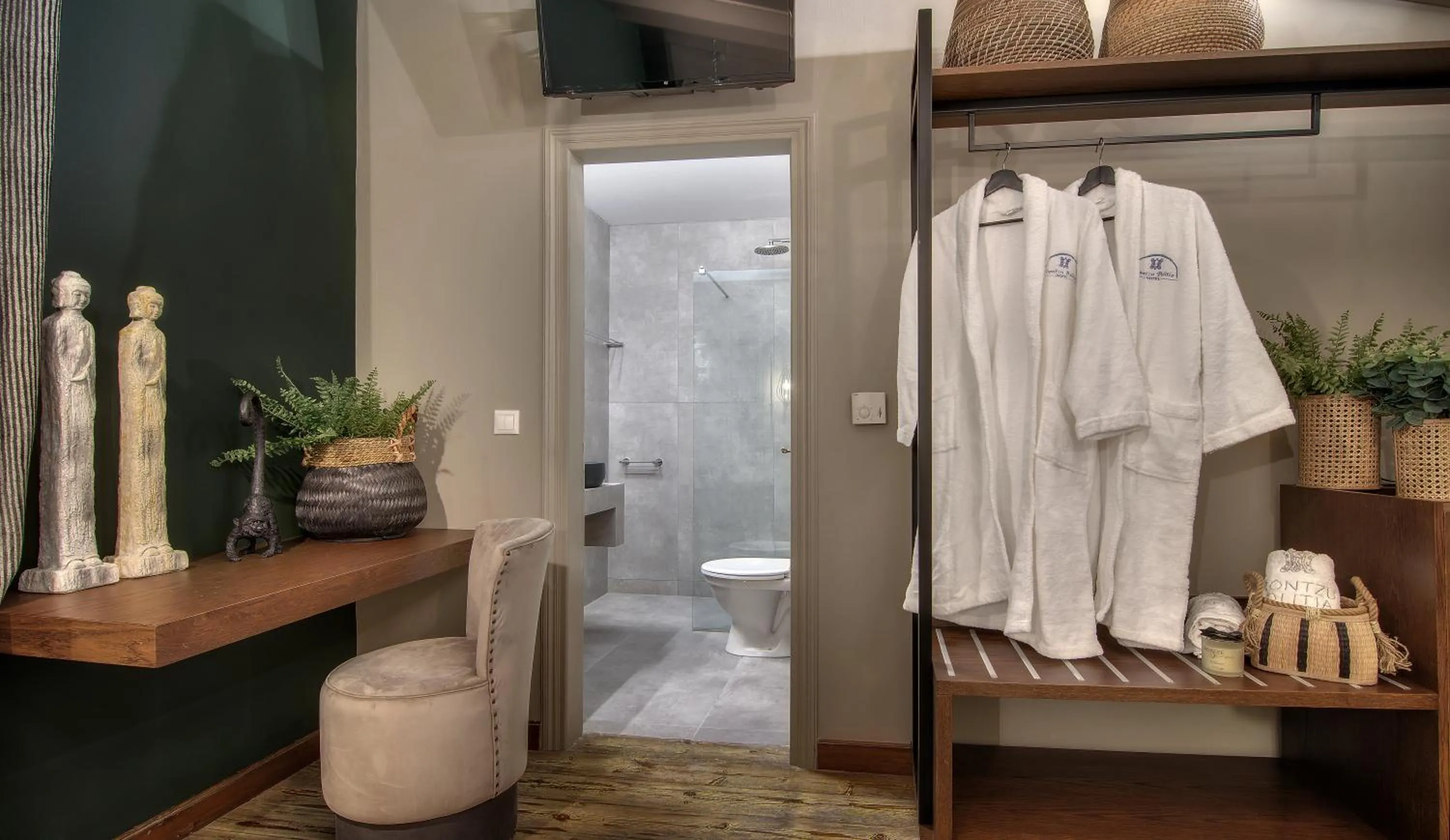 Toilet in Frontzu Politia