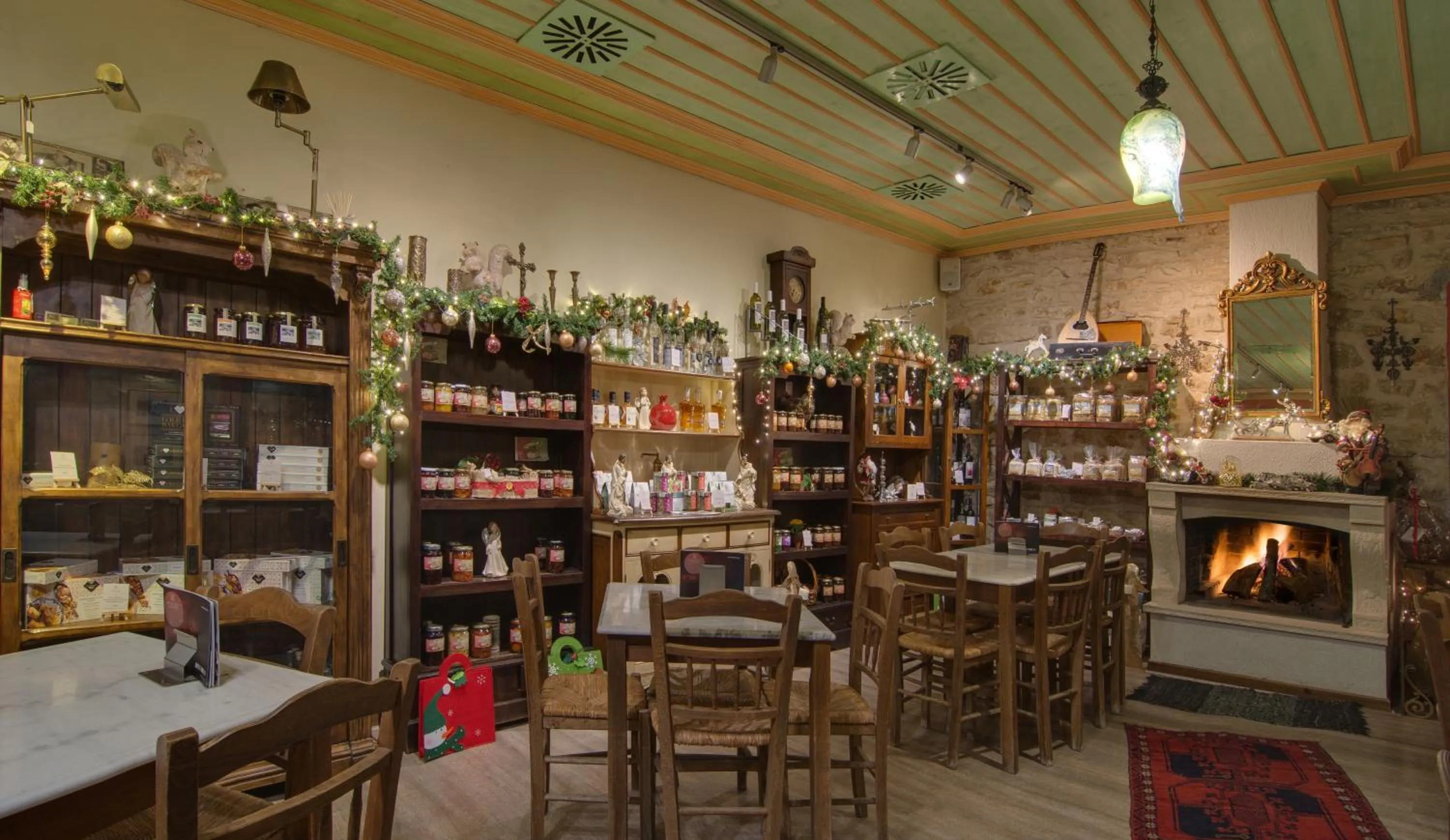 Supermarket/grocery shop in Frontzu Politia