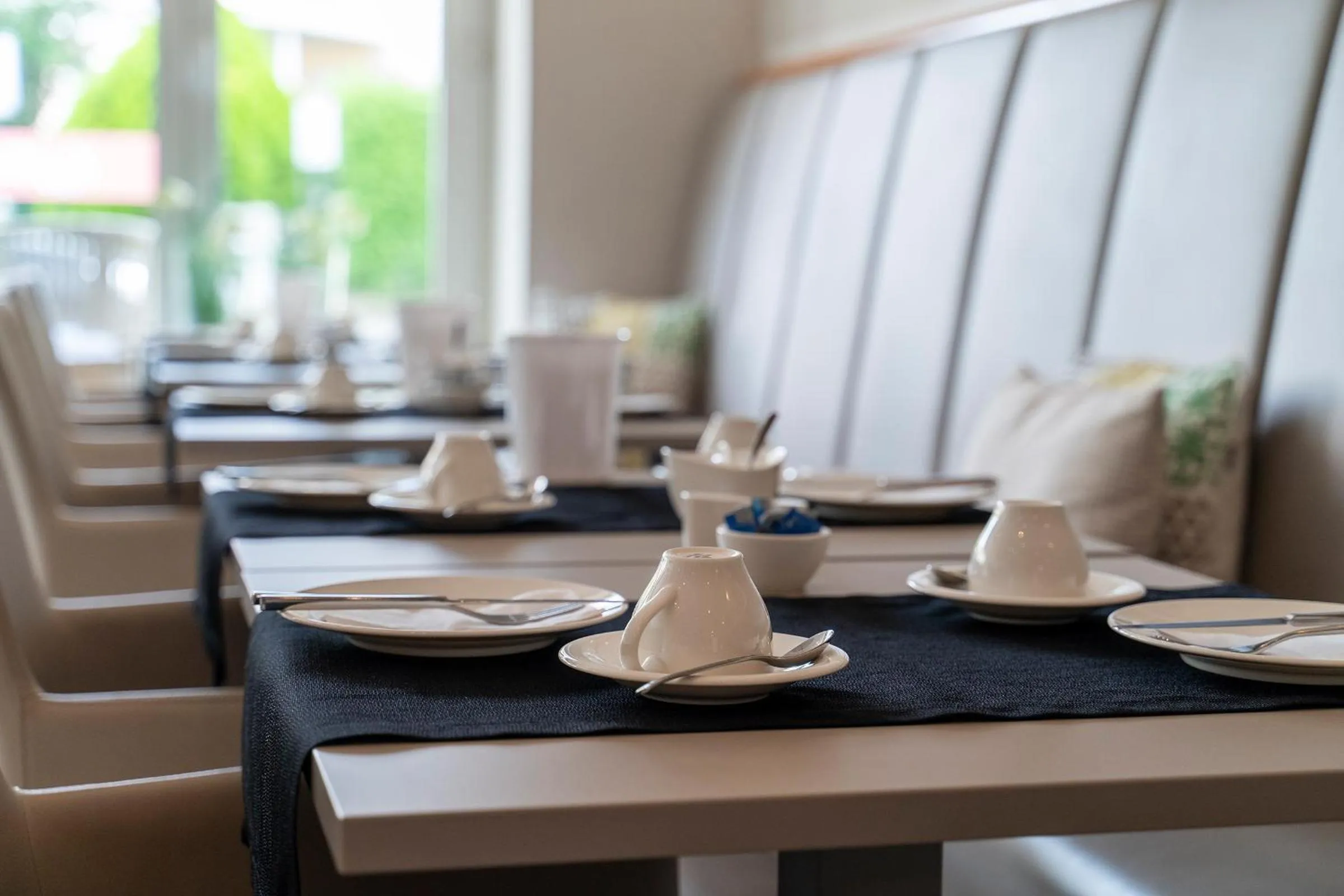 Breakfast in Boardinghouse by M&K