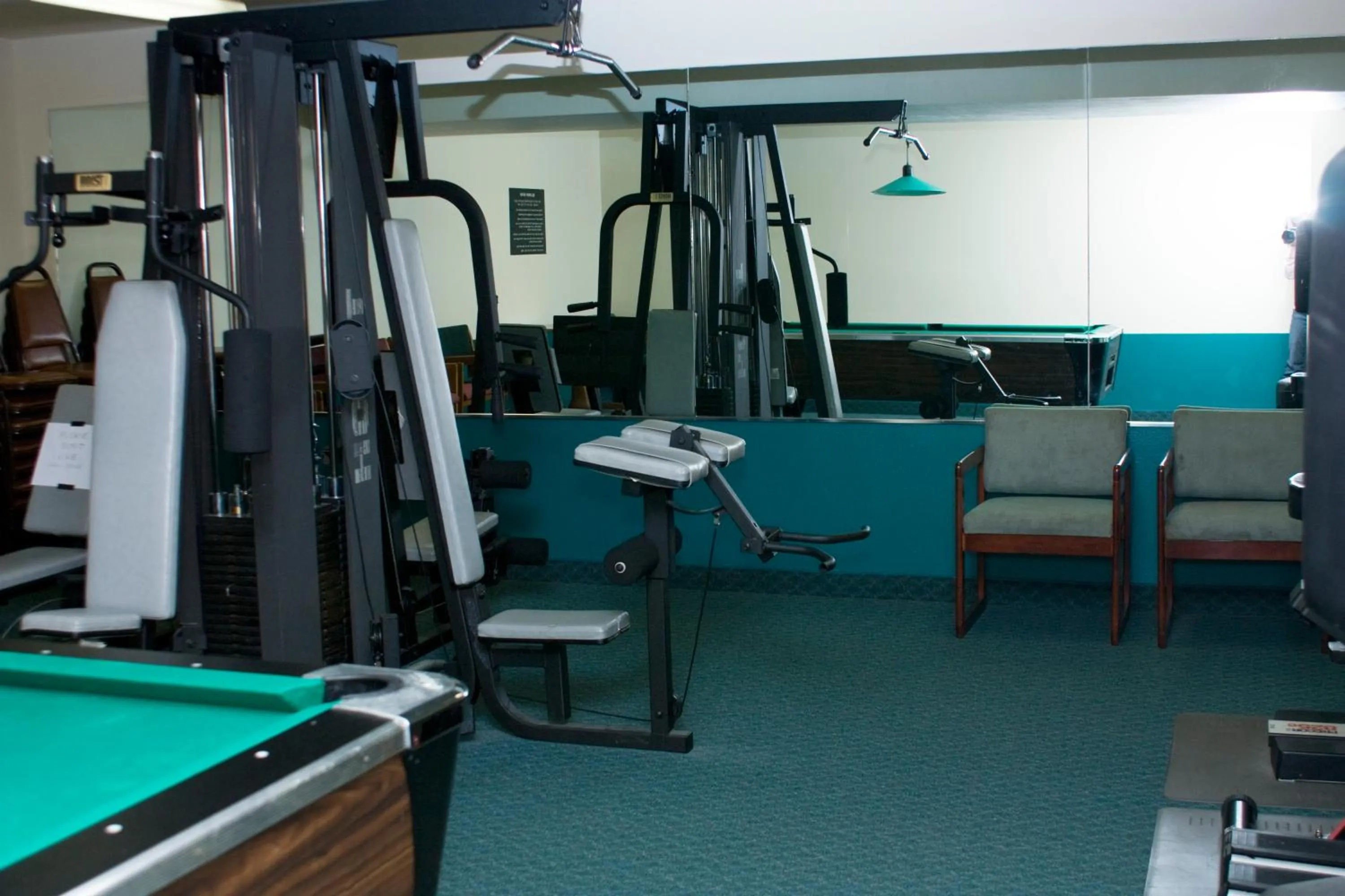 Fitness centre/facilities in Bay City Inn