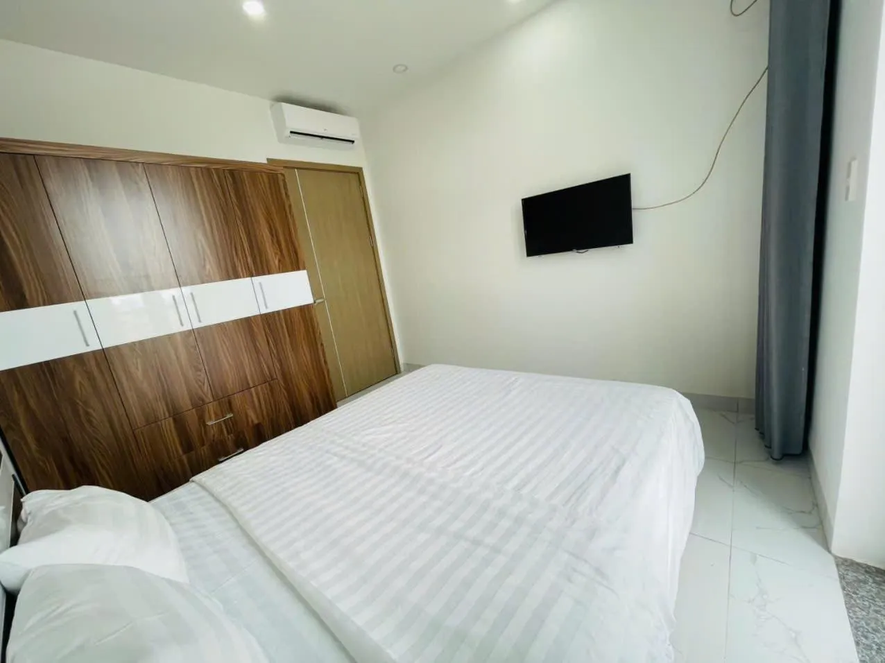 Bed in Vu Gia Khanh Apartment