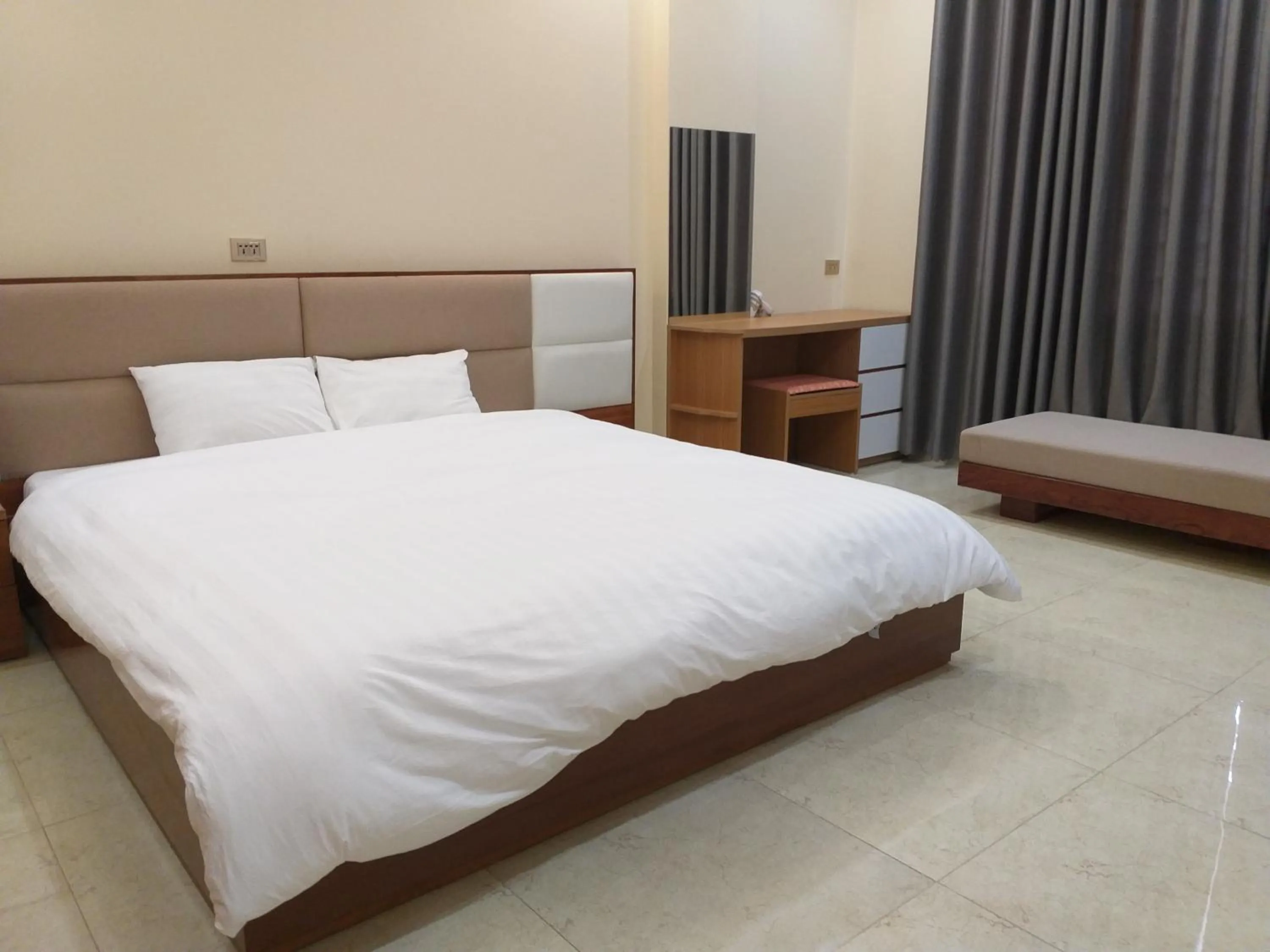 Bed in Vu Gia Khanh Apartment