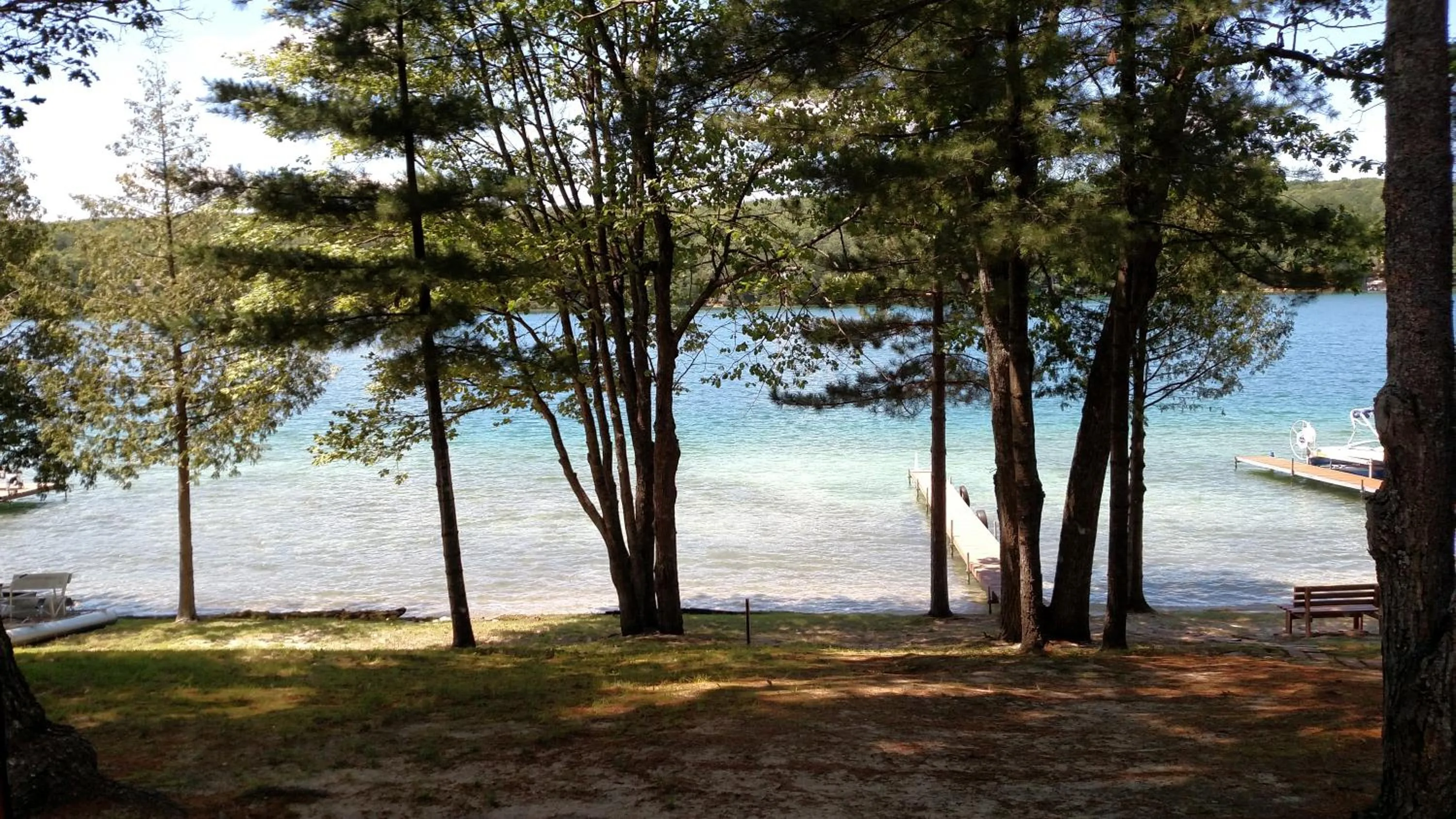 Summer in Log Cottage on Blue Lake
