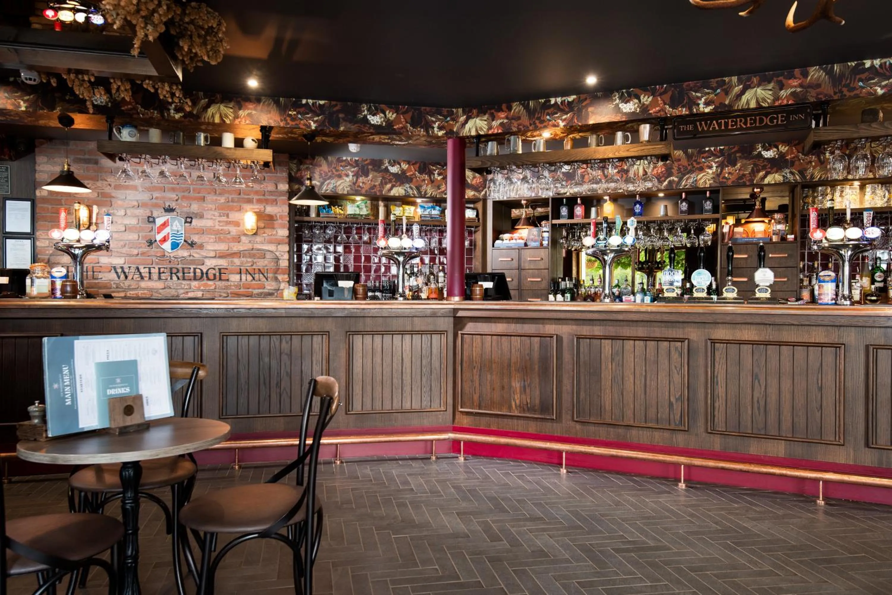 Lounge or bar in Wateredge Inn- The Inn Collection Group