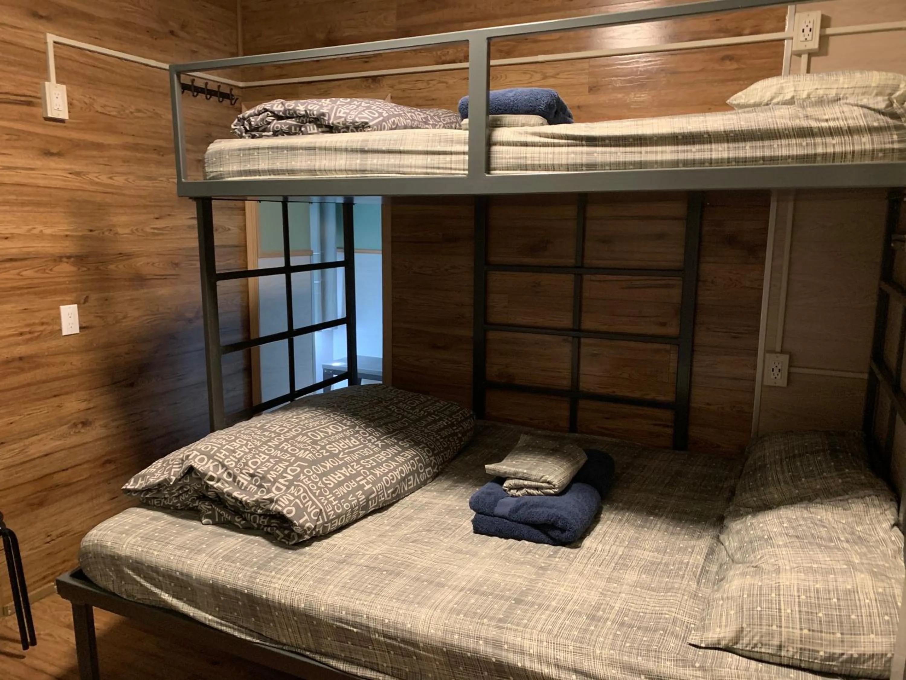 Bed in Jasper Downtown Hostel