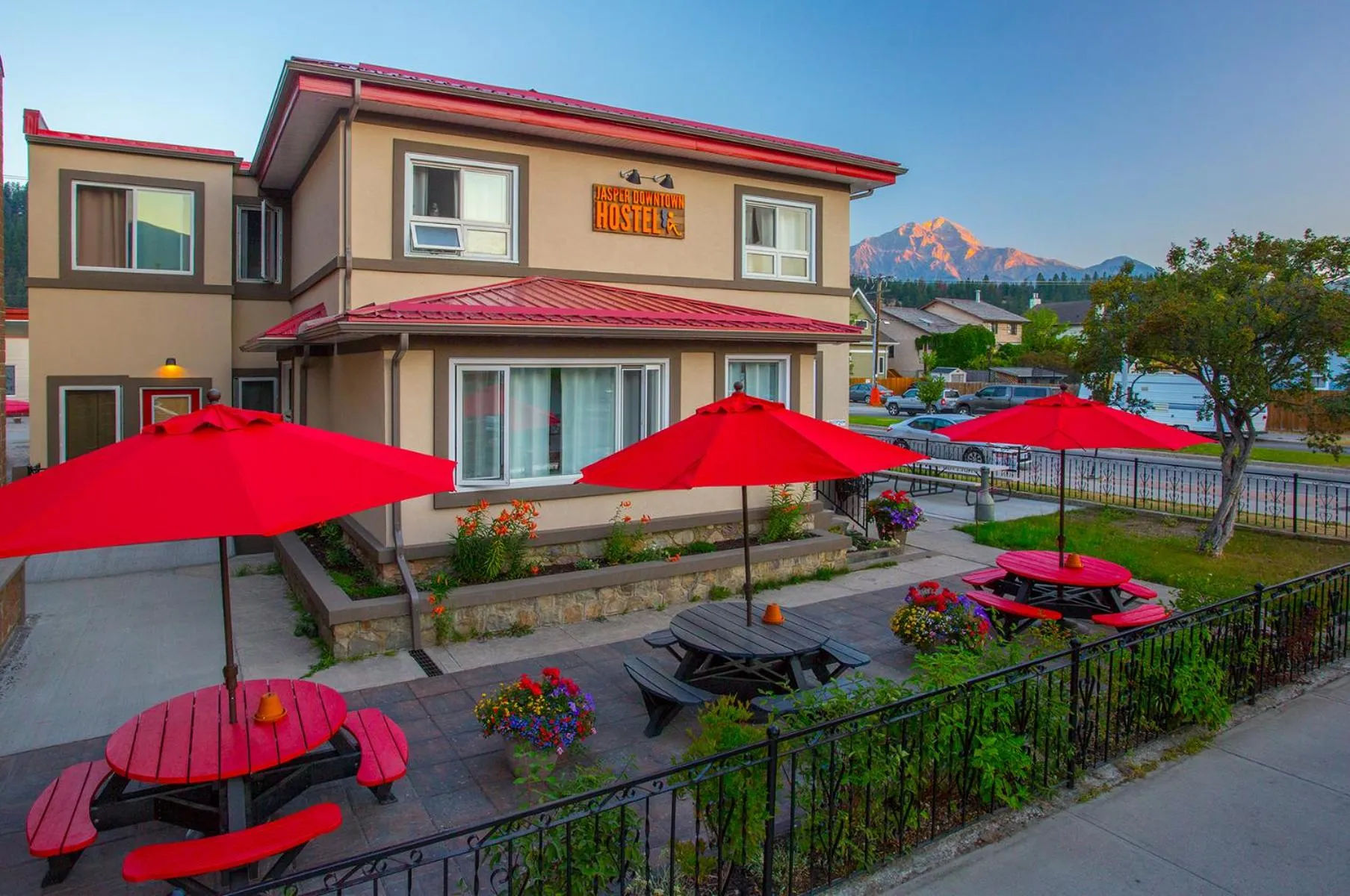 Property building in Jasper Downtown Hostel