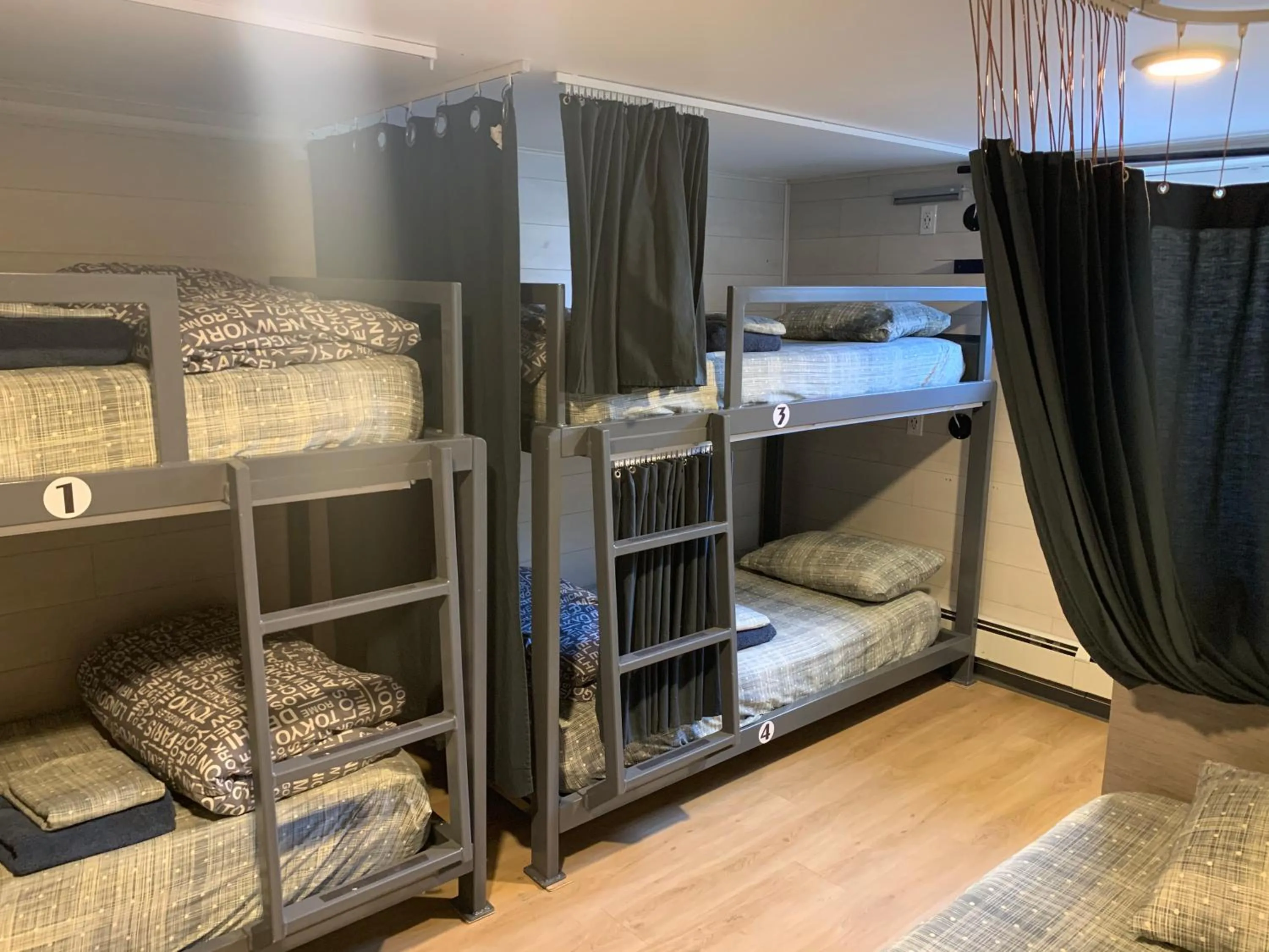 Bed in Jasper Downtown Hostel