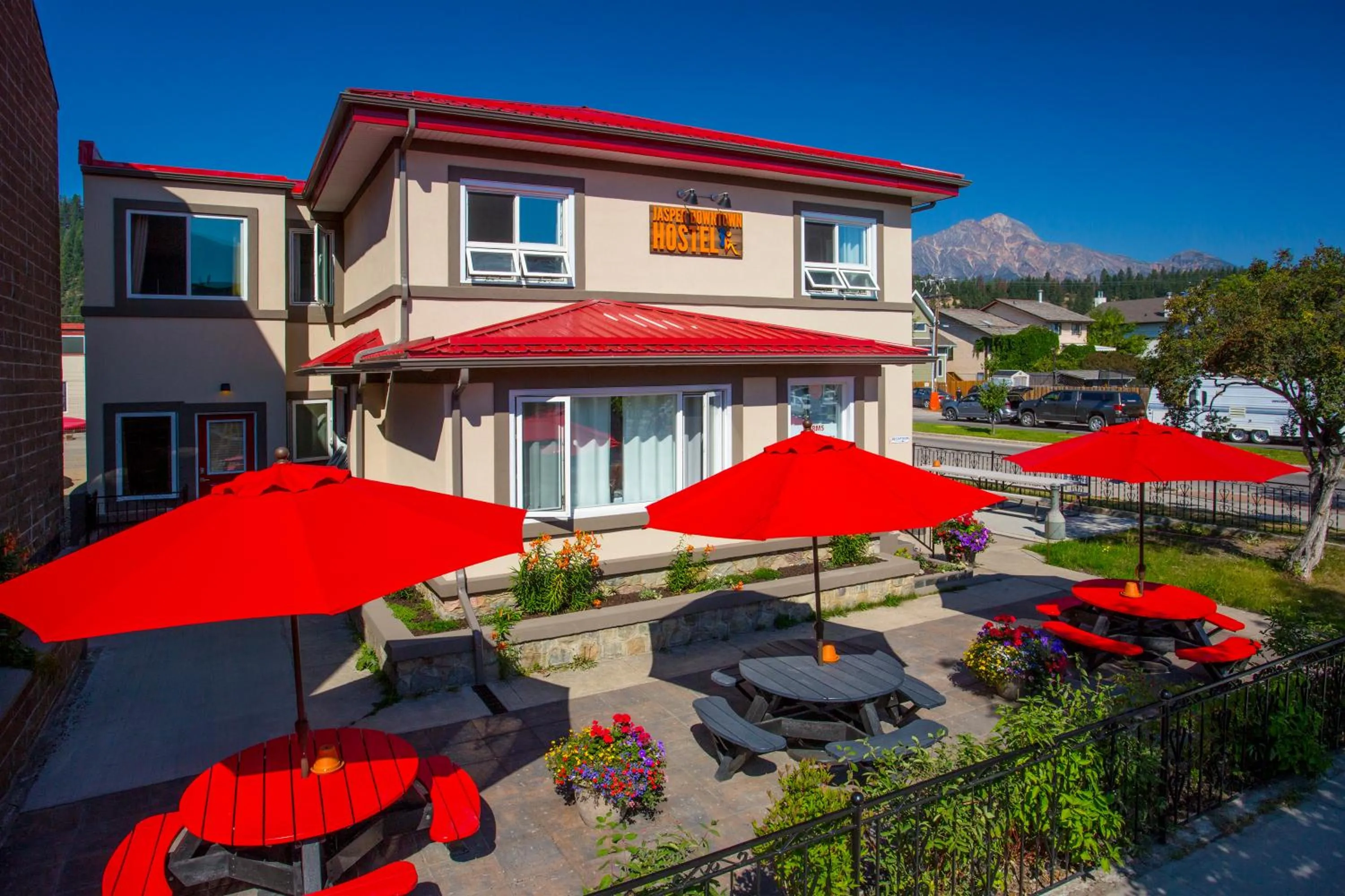 Property building in Jasper Downtown Hostel