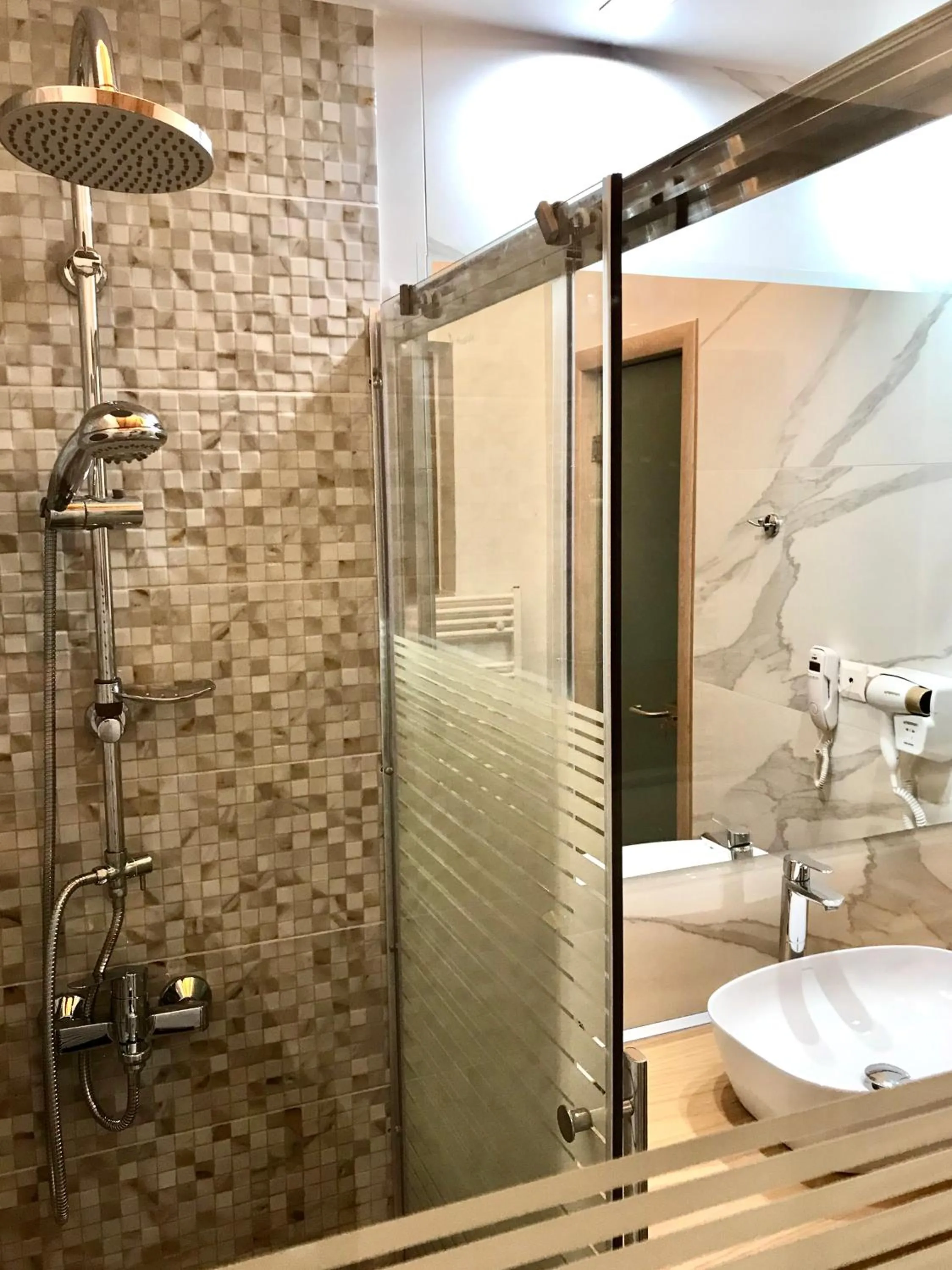 Shower in Finday Eco Boutique Hotel