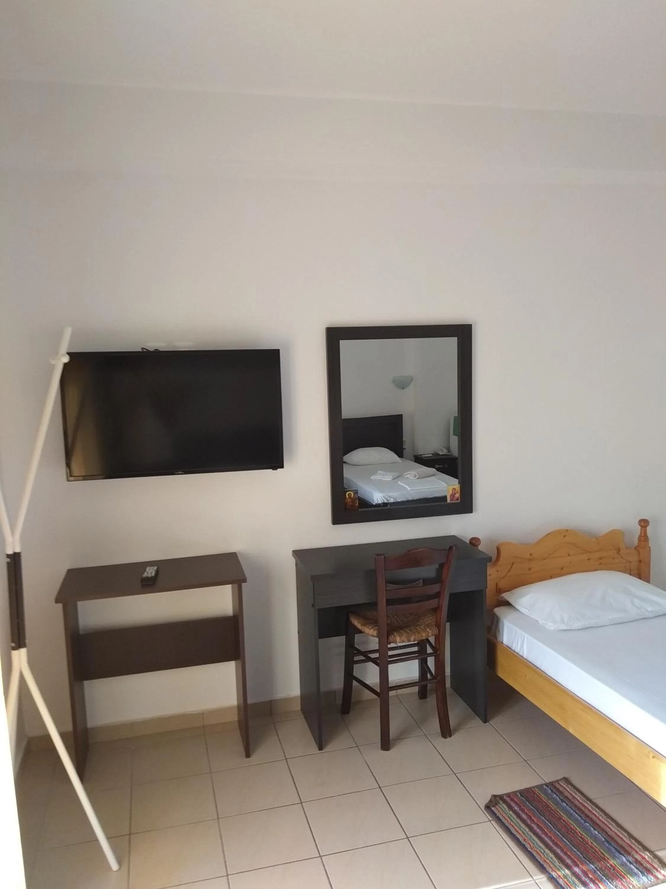 Photo of the whole room, Bed in Pyrgos Sofokleous