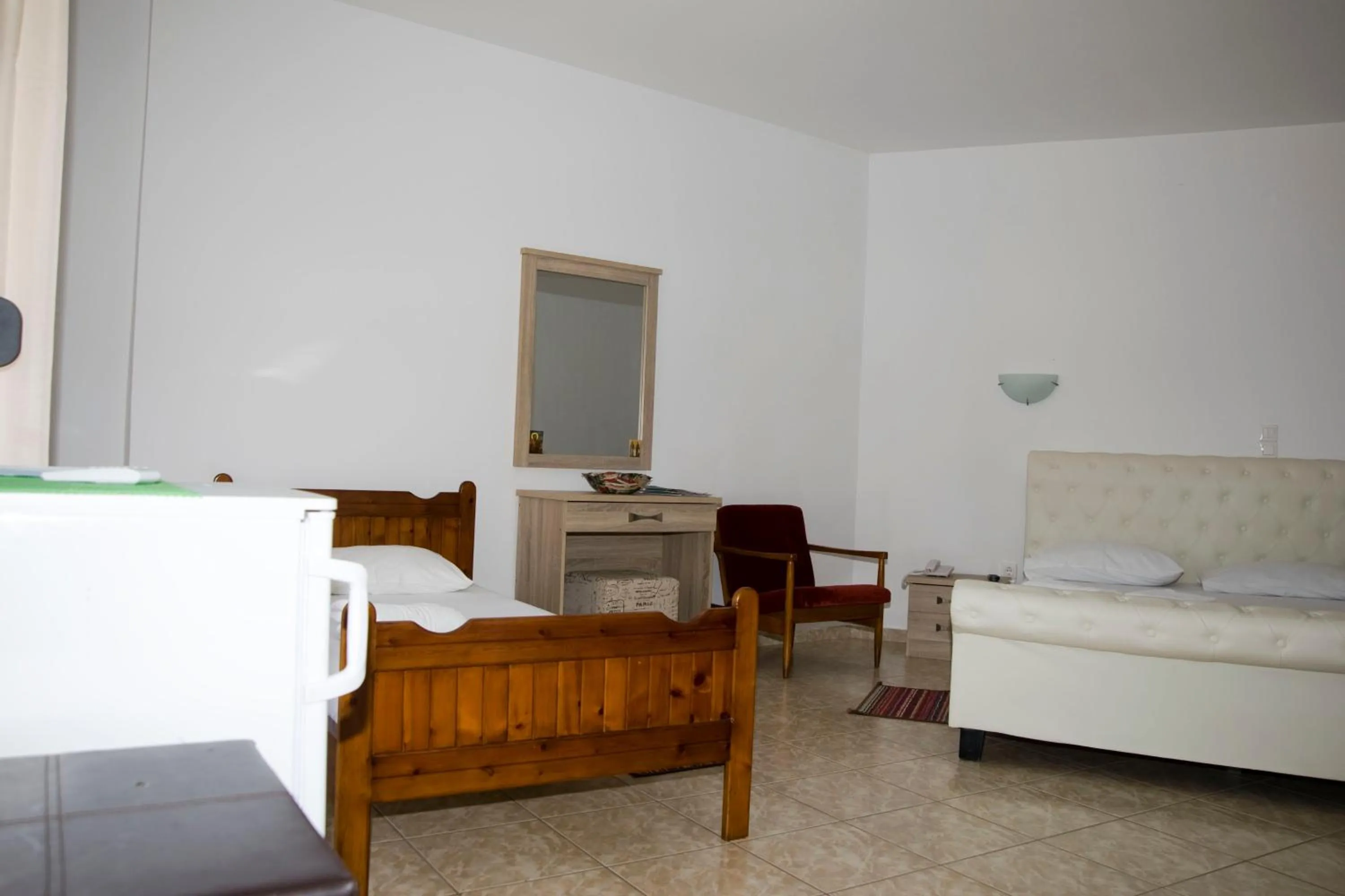 Photo of the whole room, Bed in Pyrgos Sofokleous