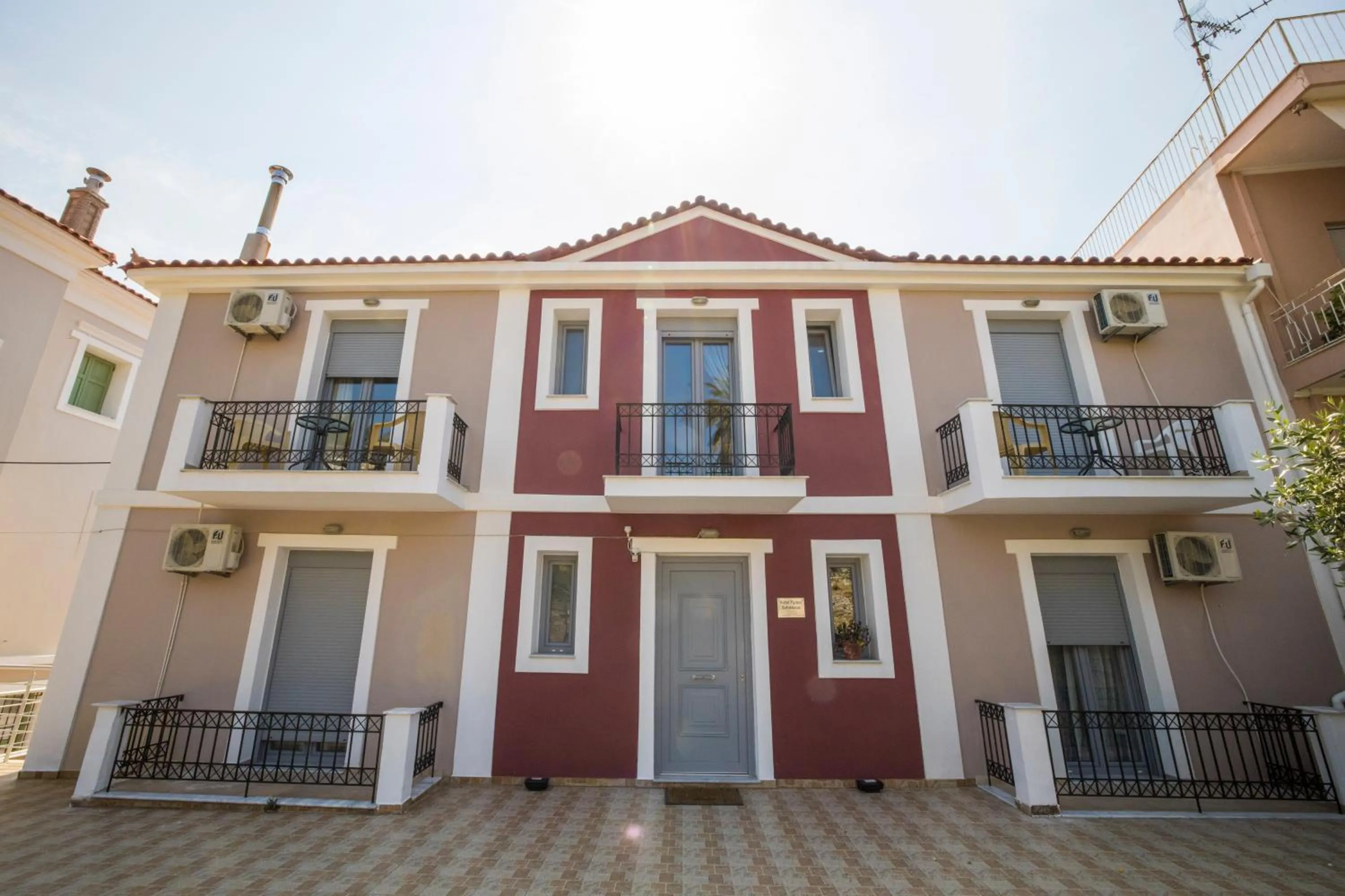 Property building in Pyrgos Sofokleous