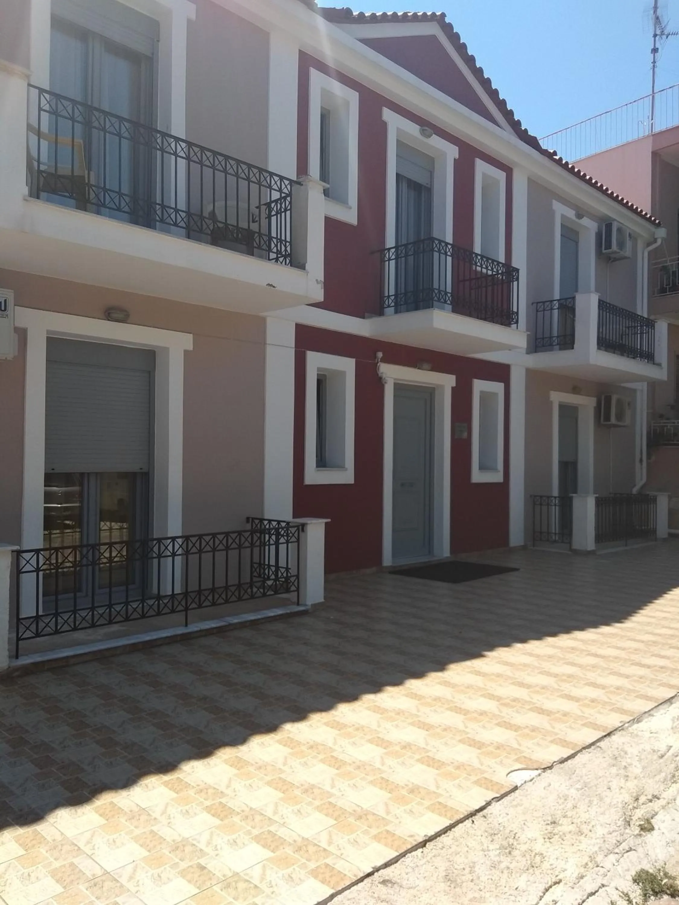 Property building in Pyrgos Sofokleous