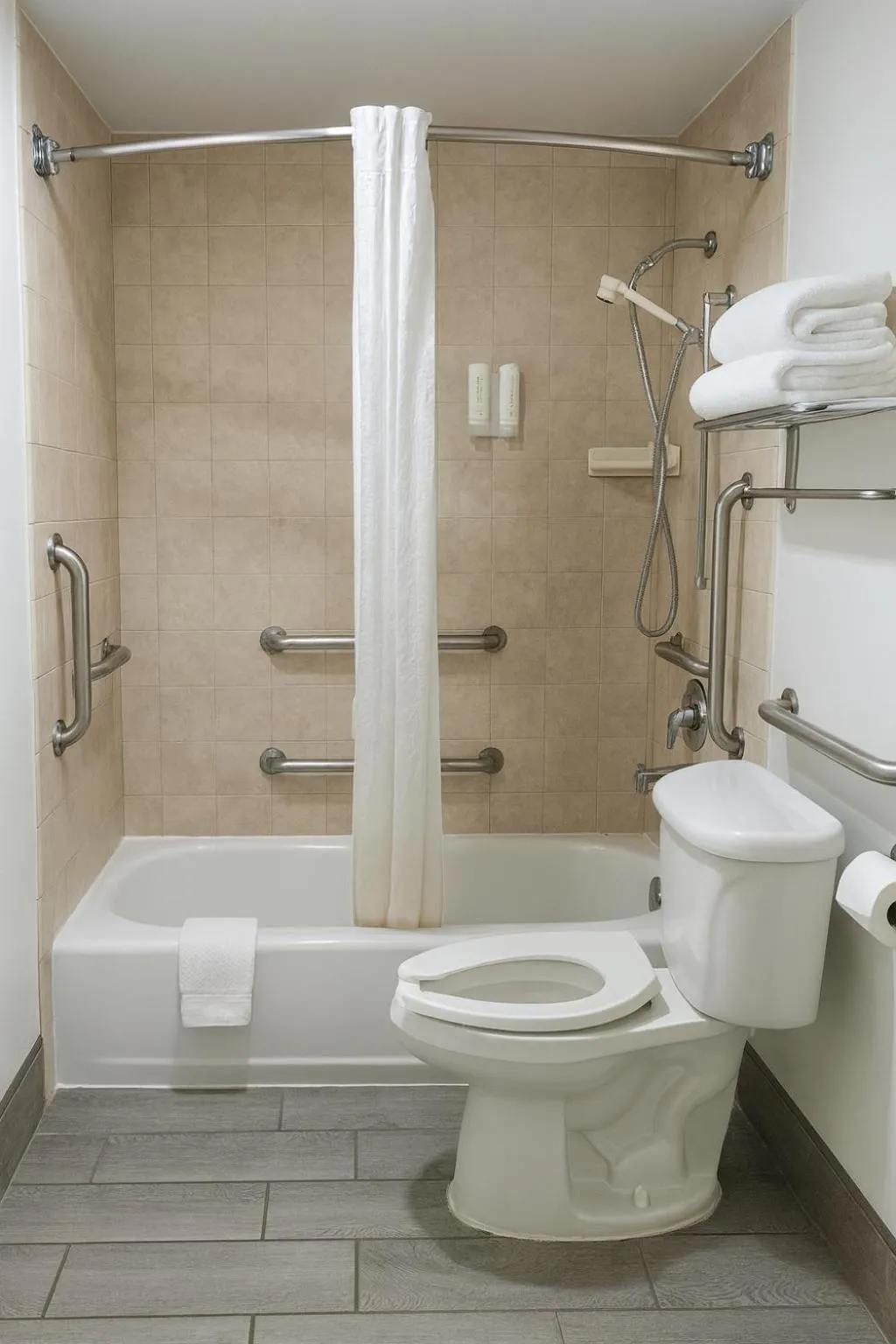 Shower in Clarion Inn Idaho Falls Riverfront