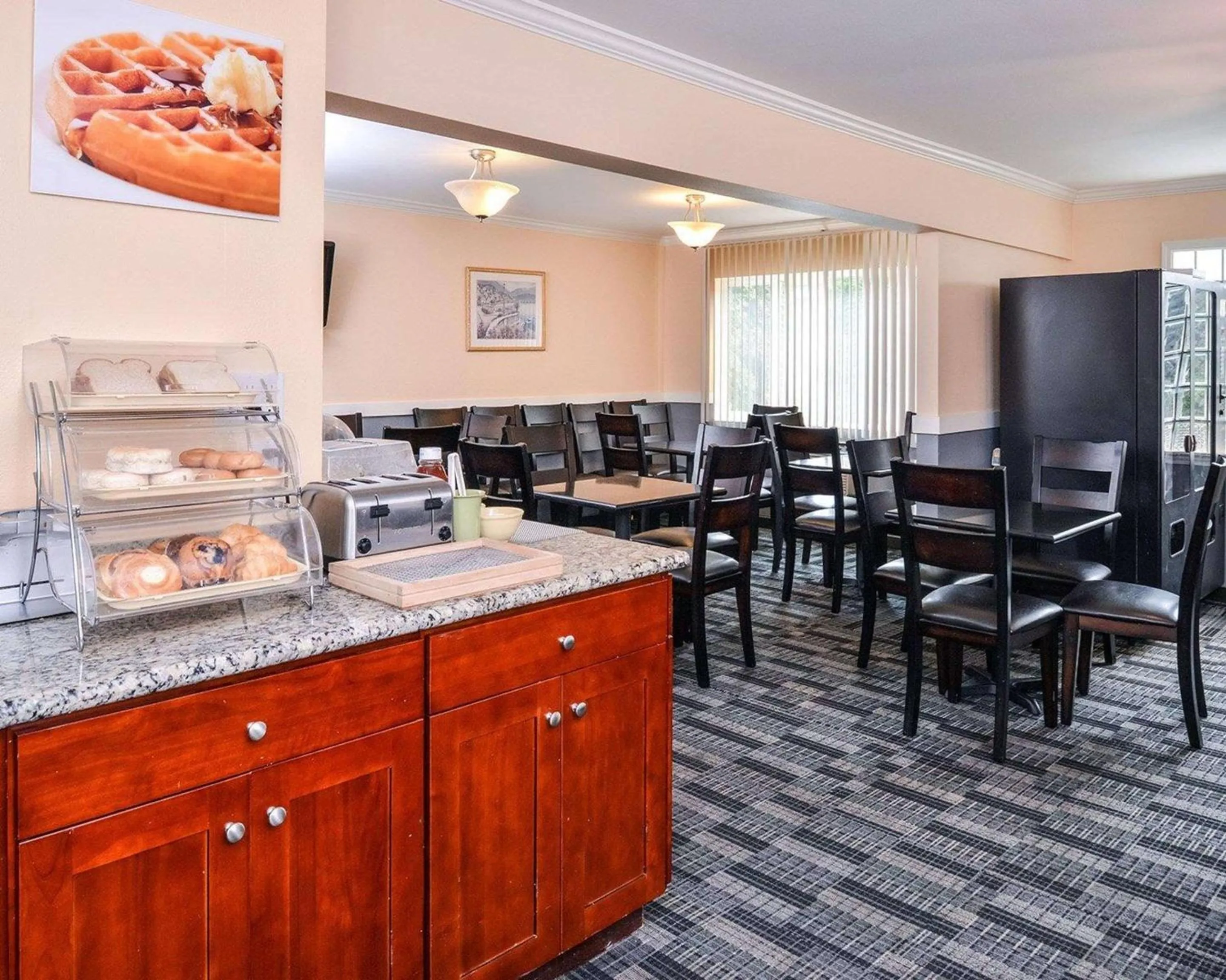 Restaurant/places to eat in Quality Inn Hotel, Kent - Seattle
